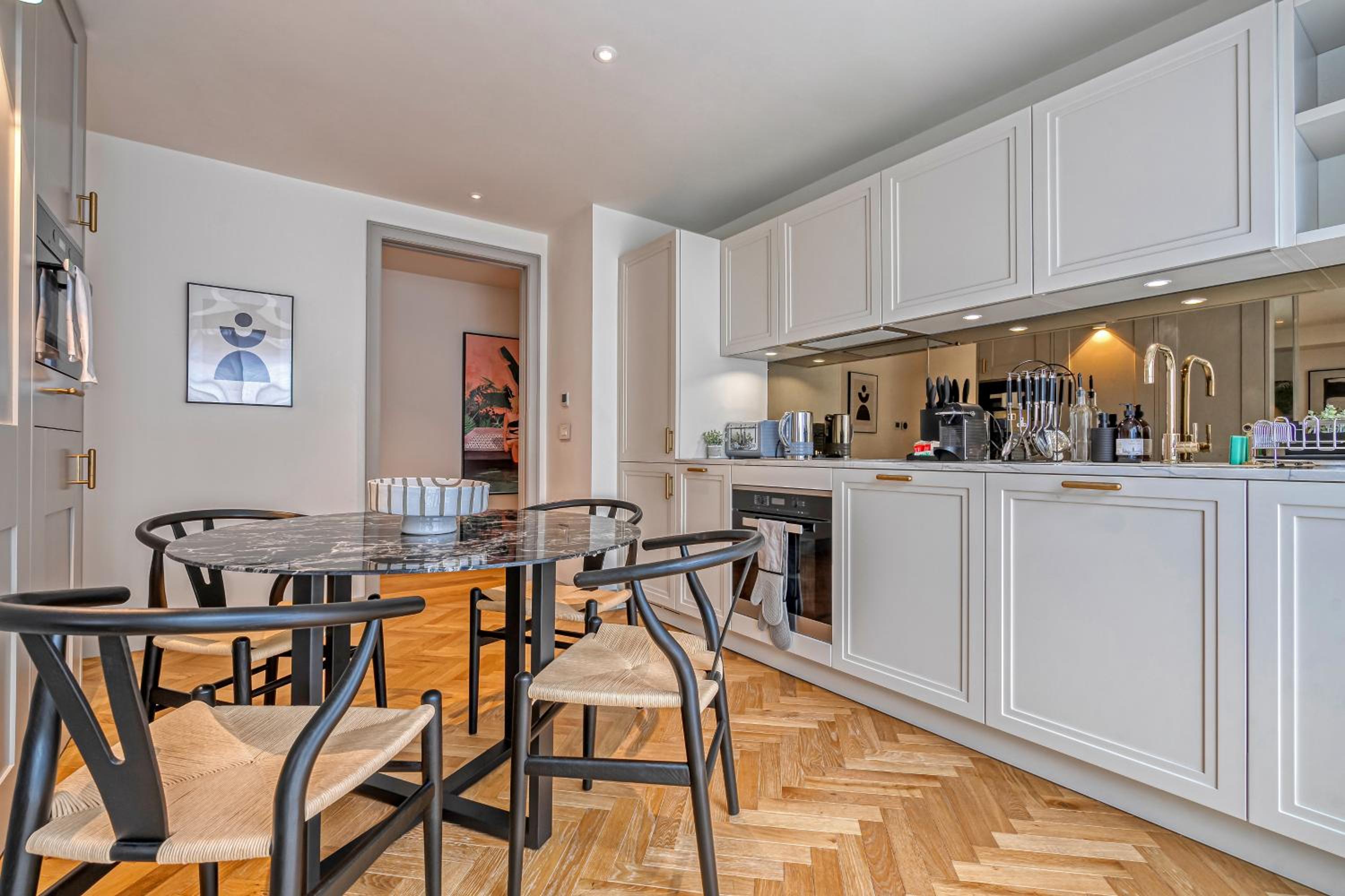 Two-Bedroom Apartment with Terrace photo 2