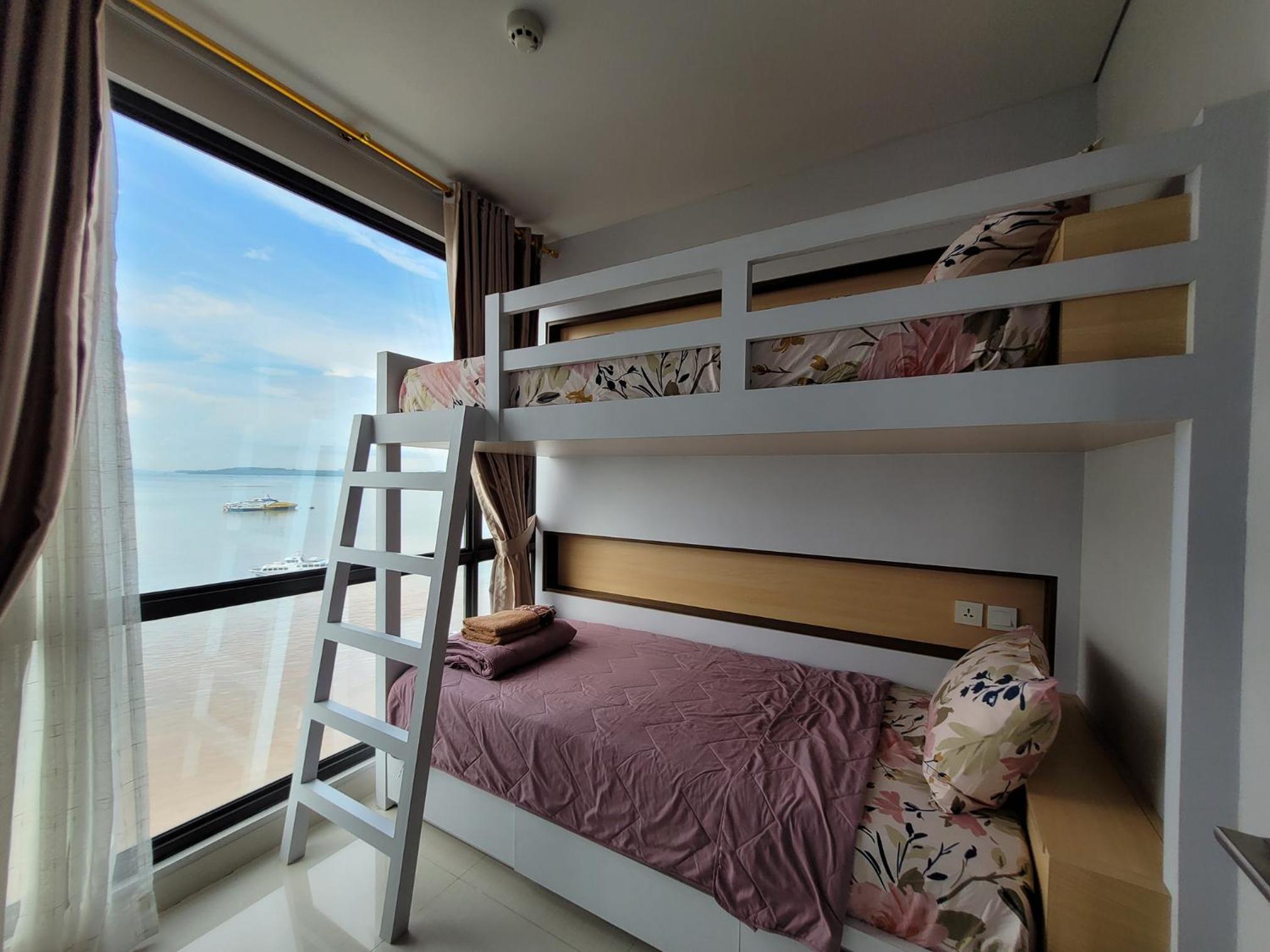 Suite with Balcony - Photo 4