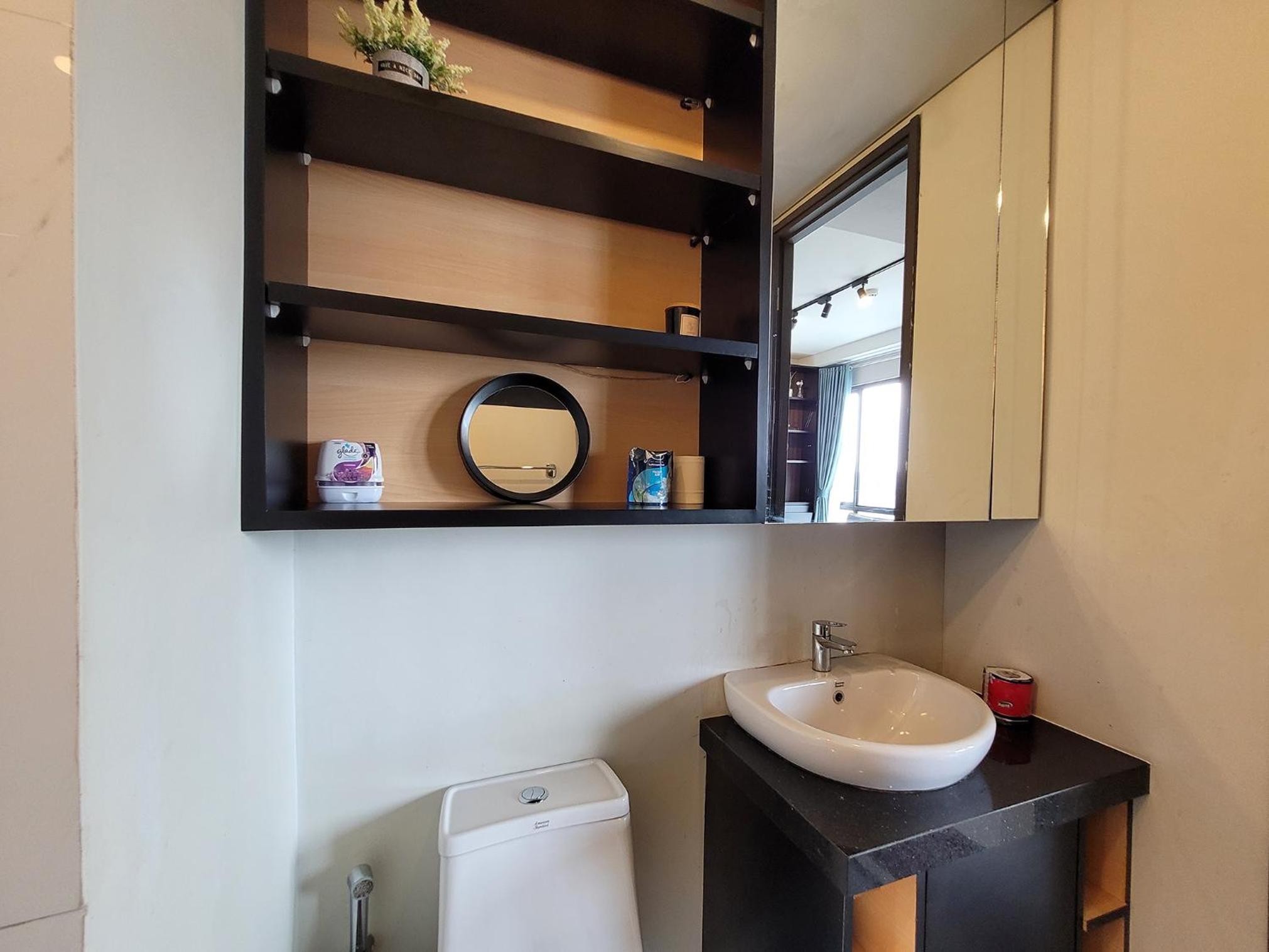 Suite with Balcony - Photo 10