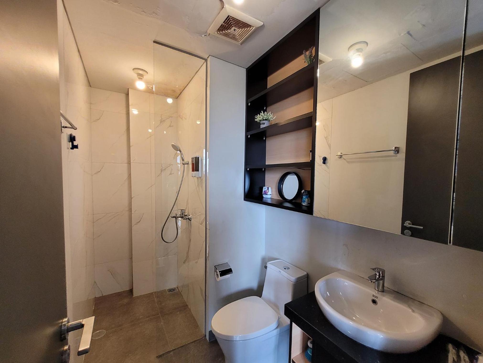 Suite with Balcony - Photo 11