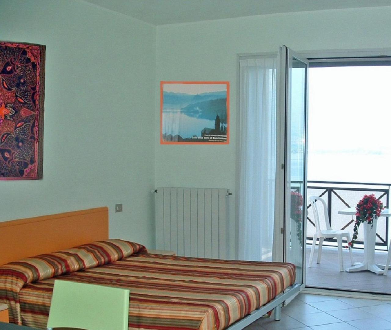 One-Bedroom Apartment with Balcony