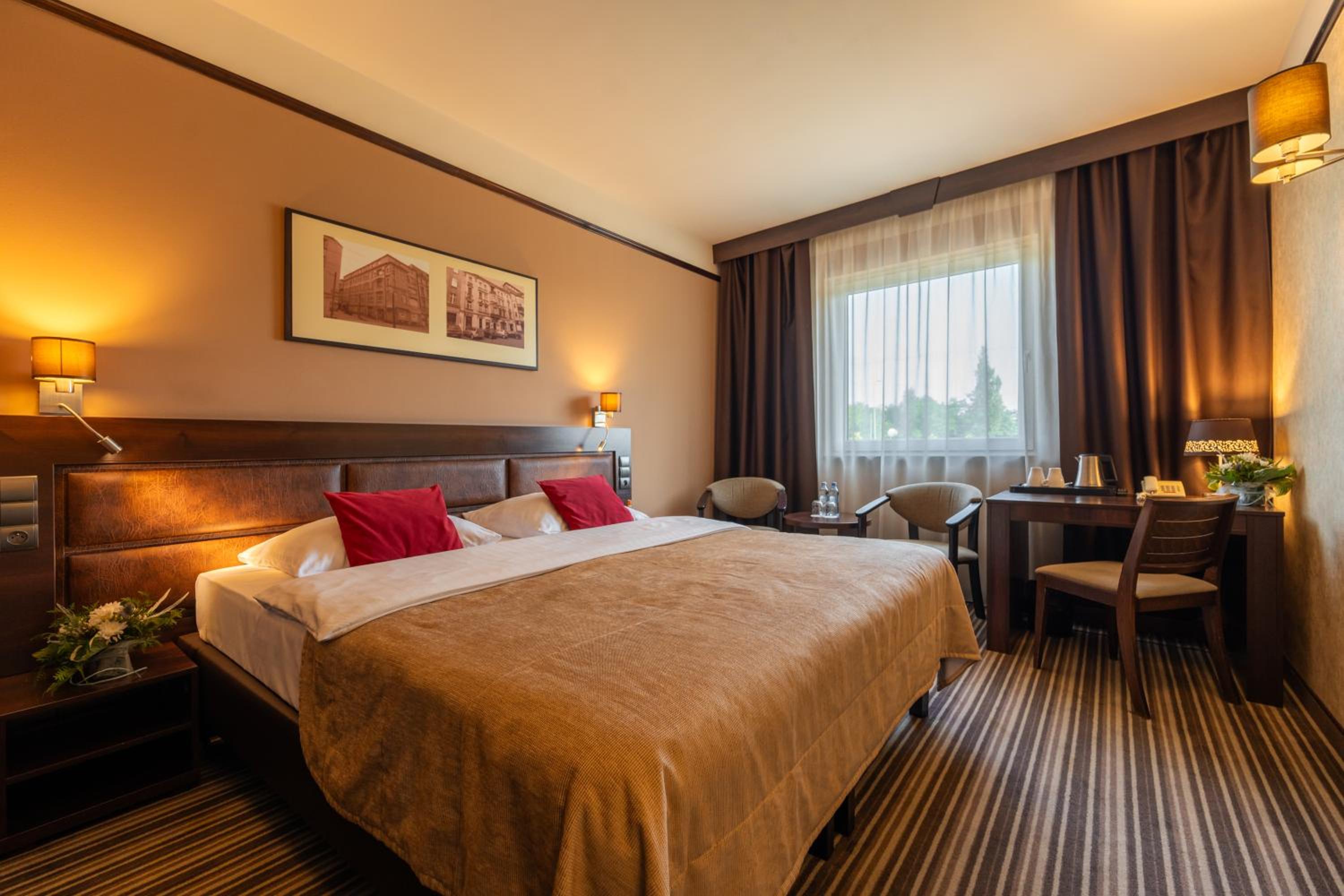 Business Double Room - Photo 2