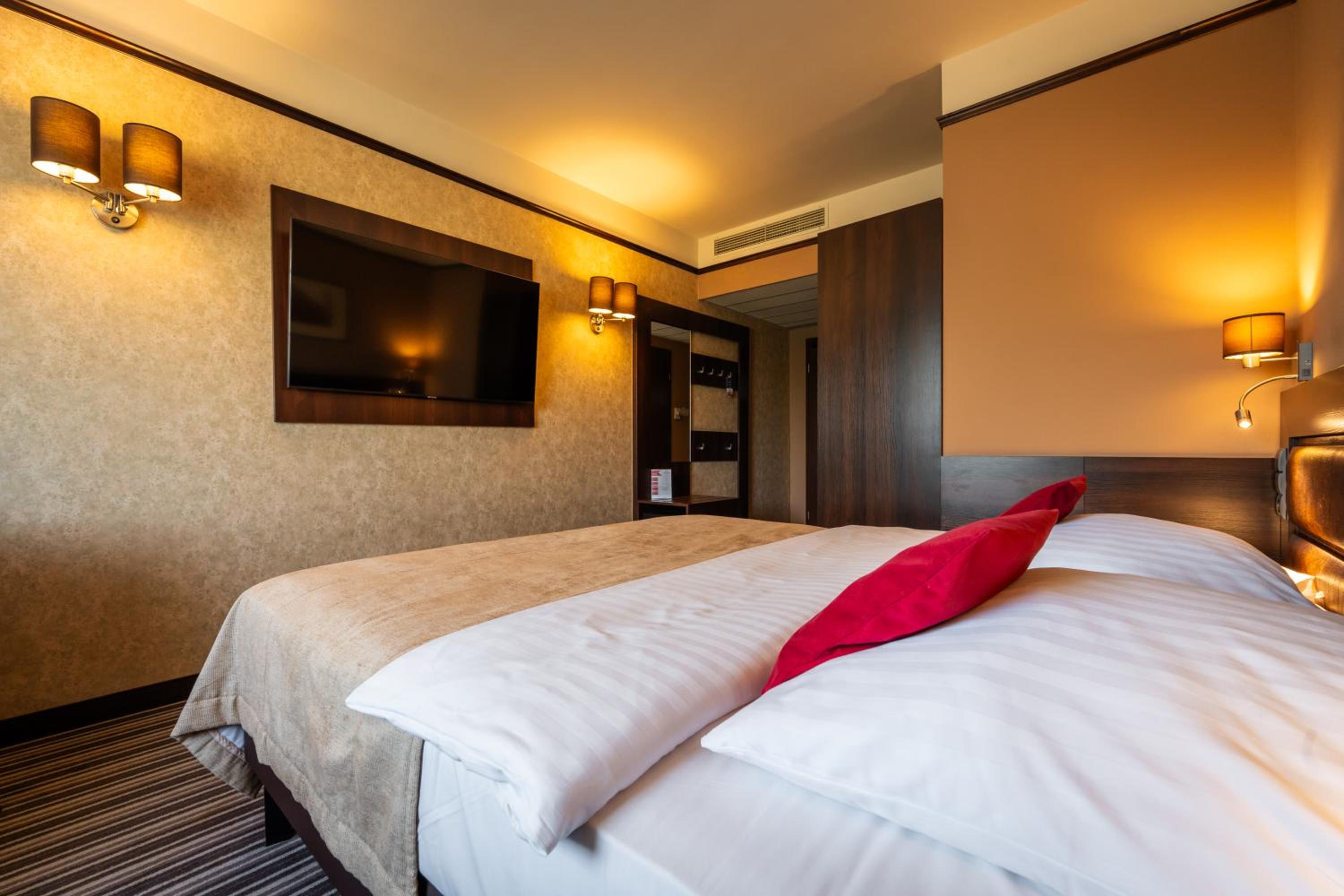 Business Double Room - Photo 3