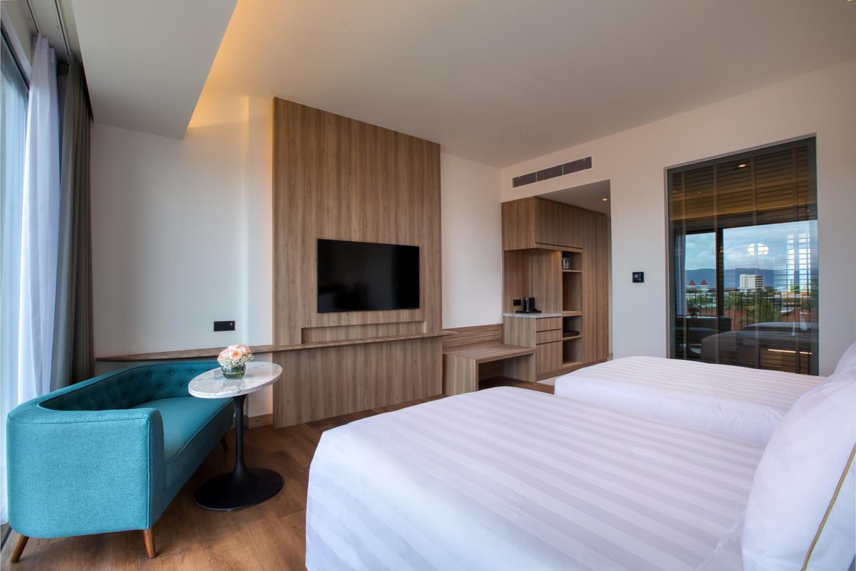 Deluxe Ocean View Twin - Photo 2