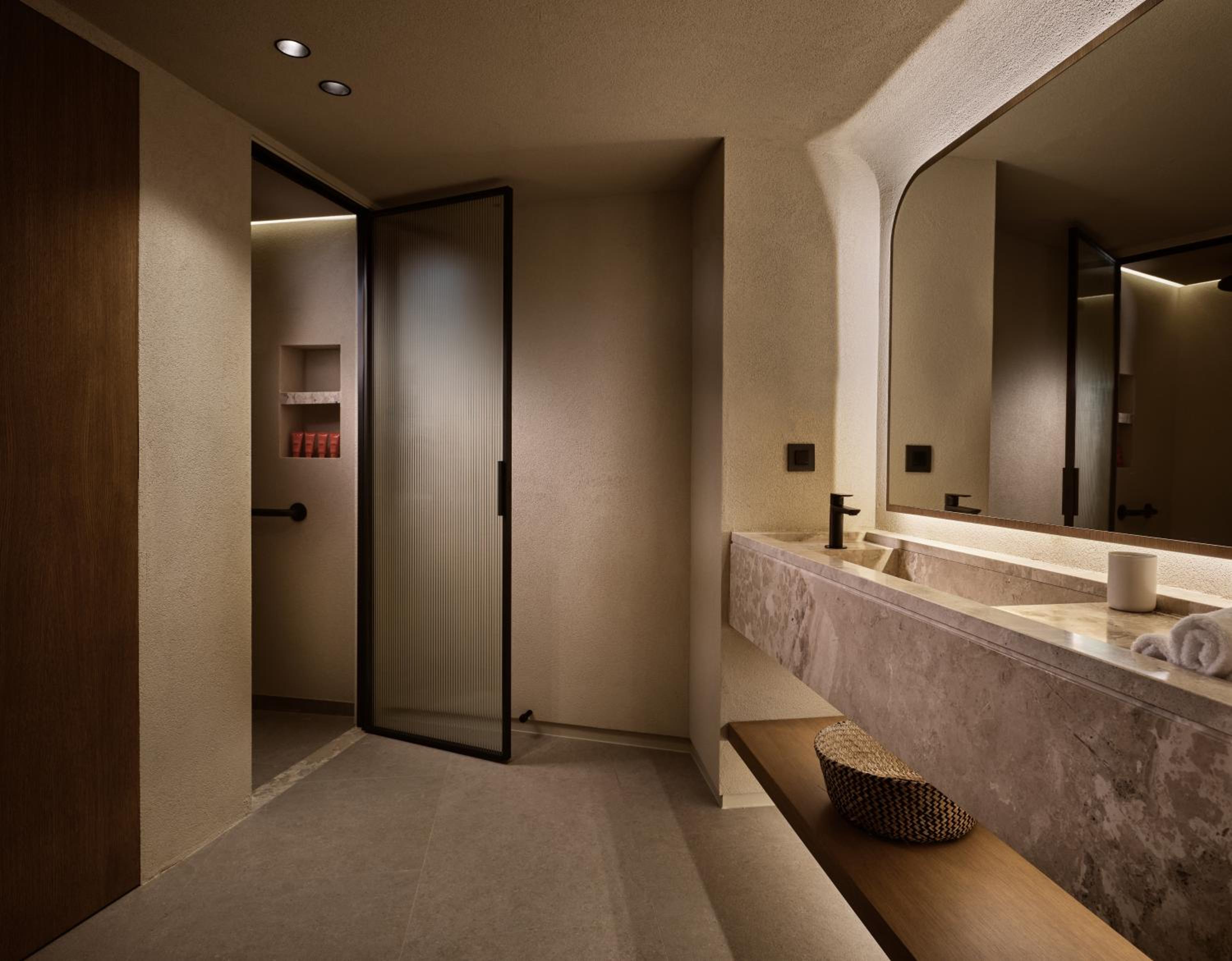 Suite (Non Smoking) photo 3