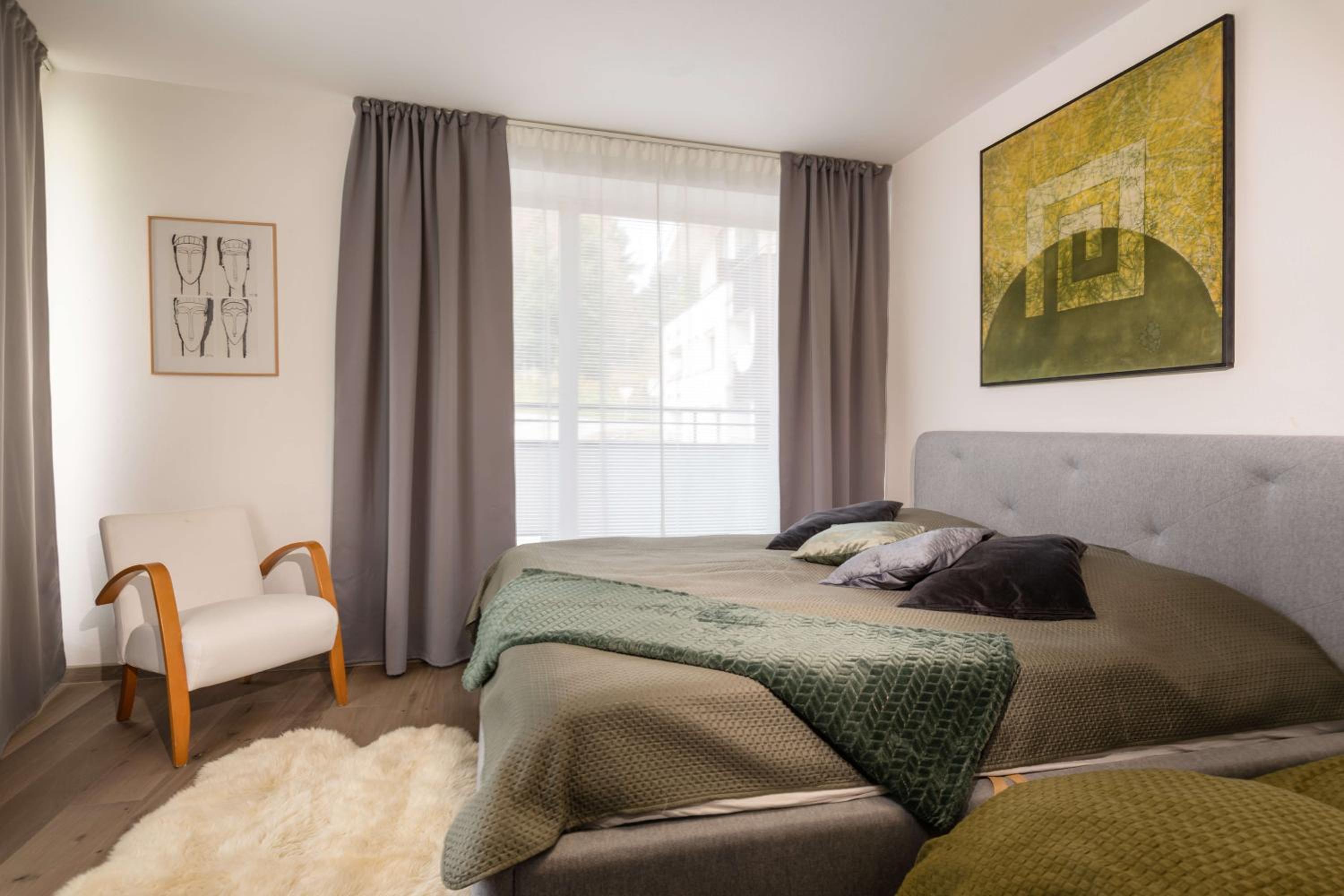 Three-Bedroom Apartment photo 1