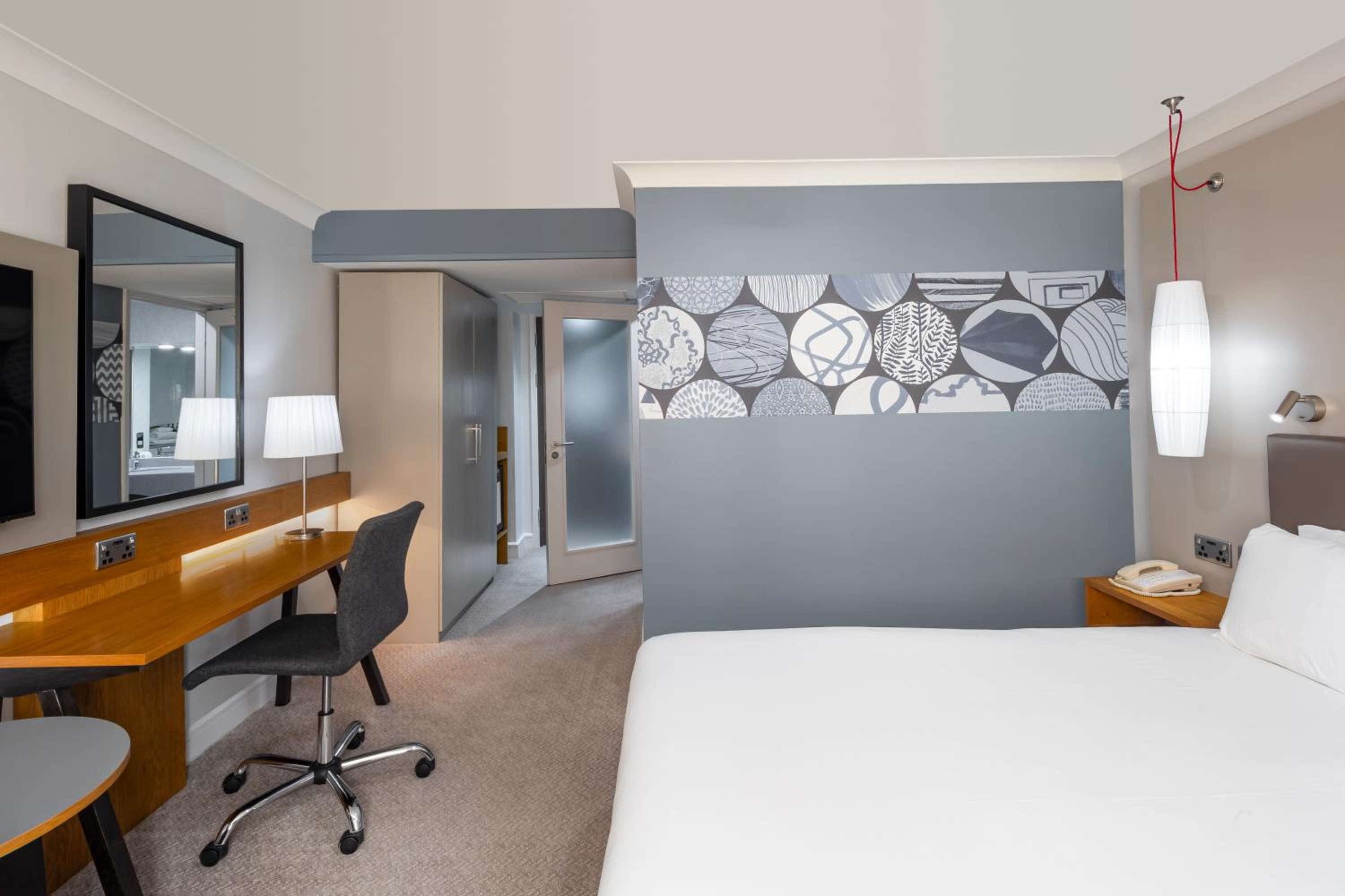 Standard Queen Room - Accessible - Photo 1