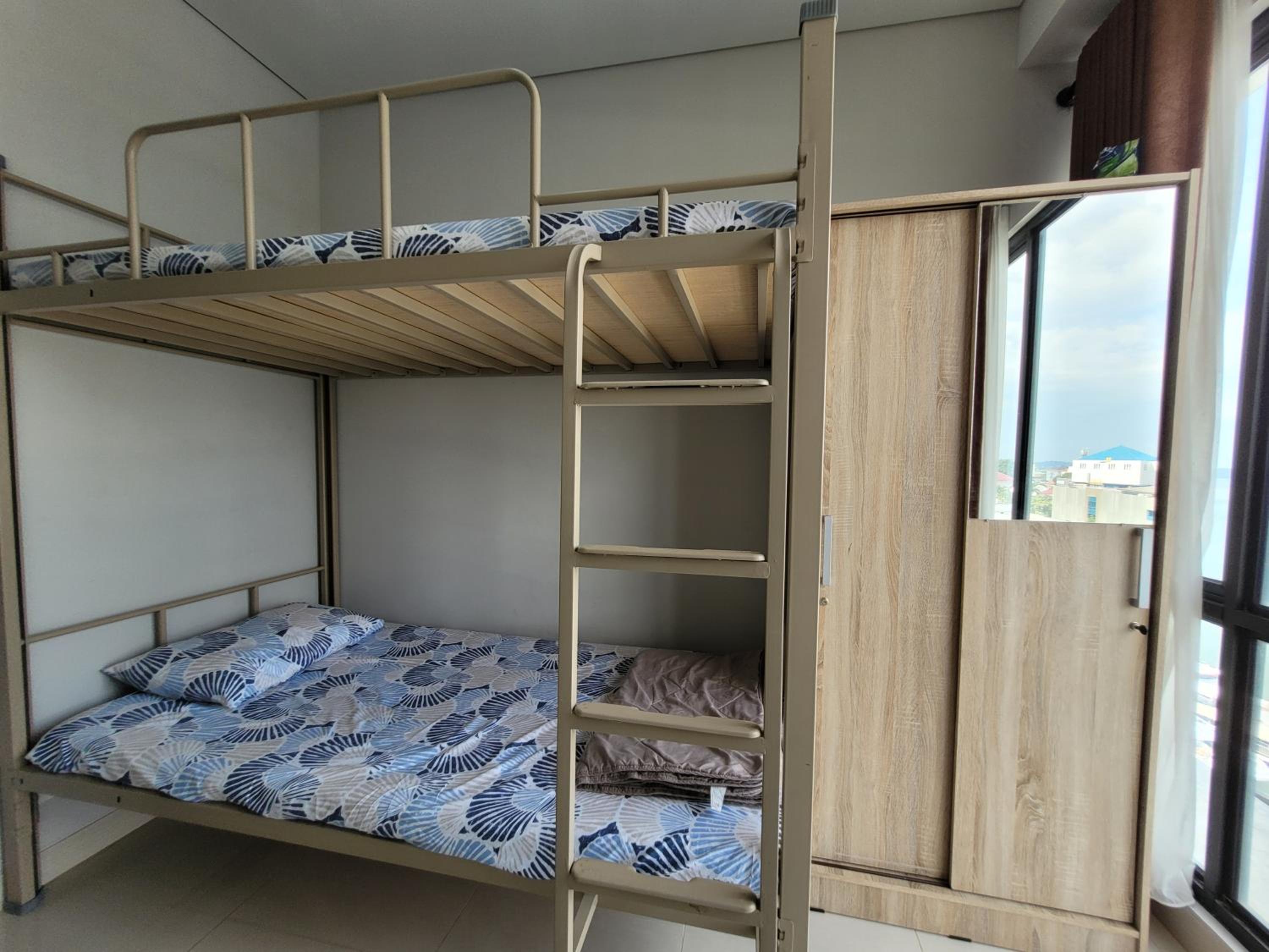 Three-Bedroom Apartment - Photo 13