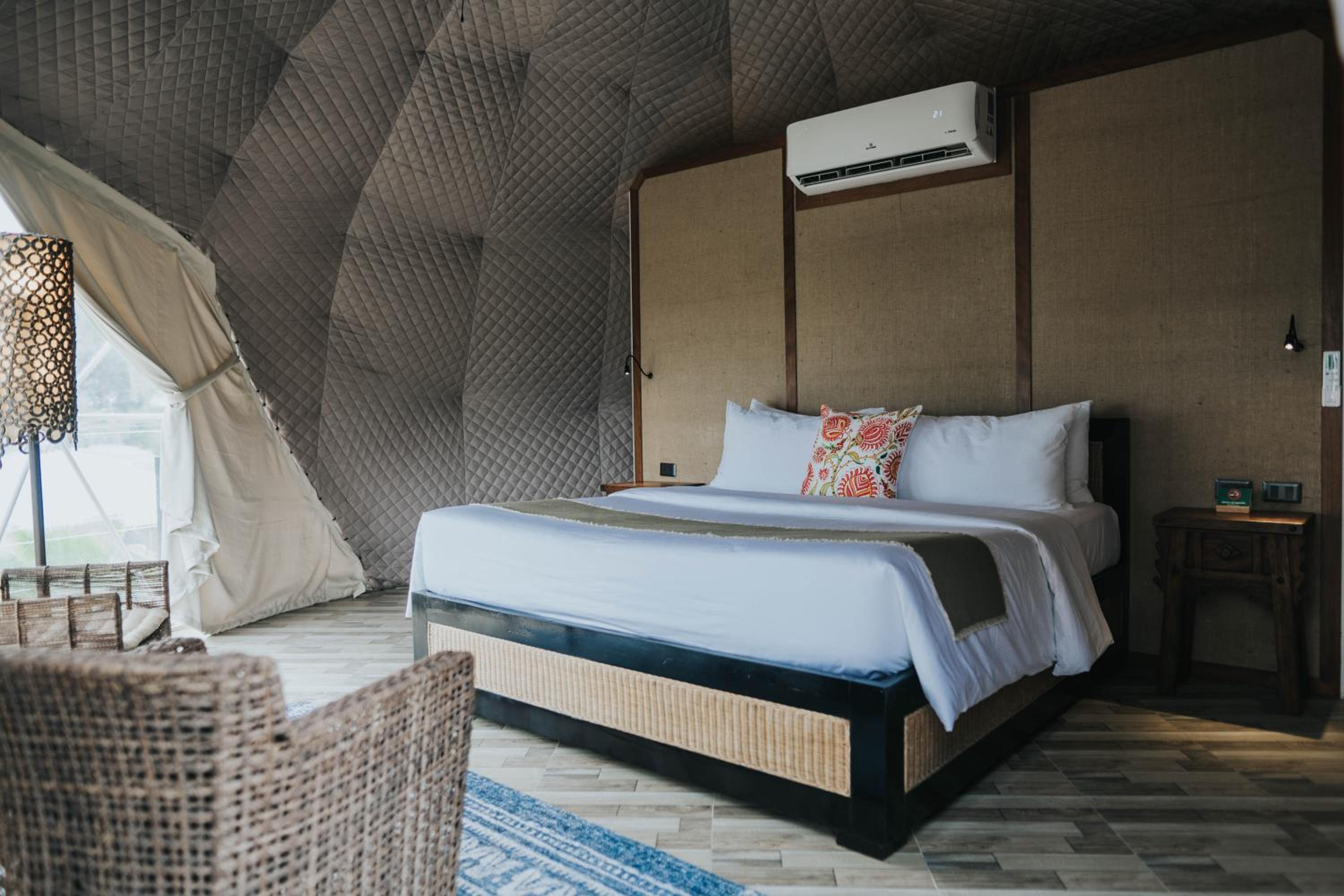 Tent - Photo 3