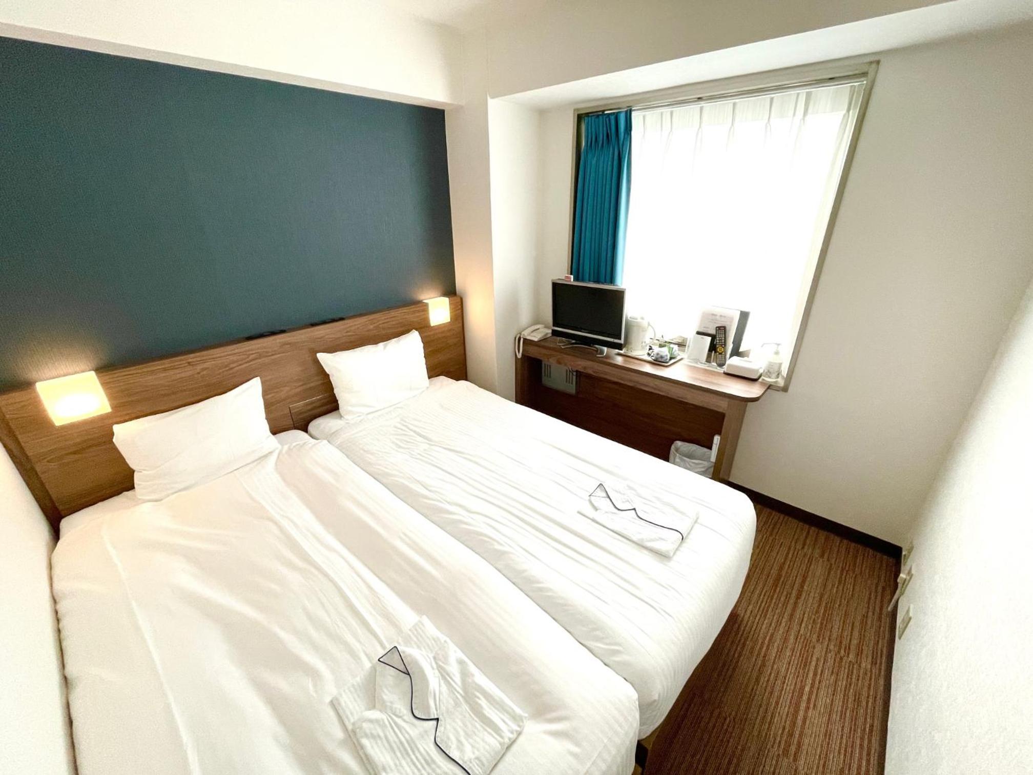 Small Twin Room photo 1