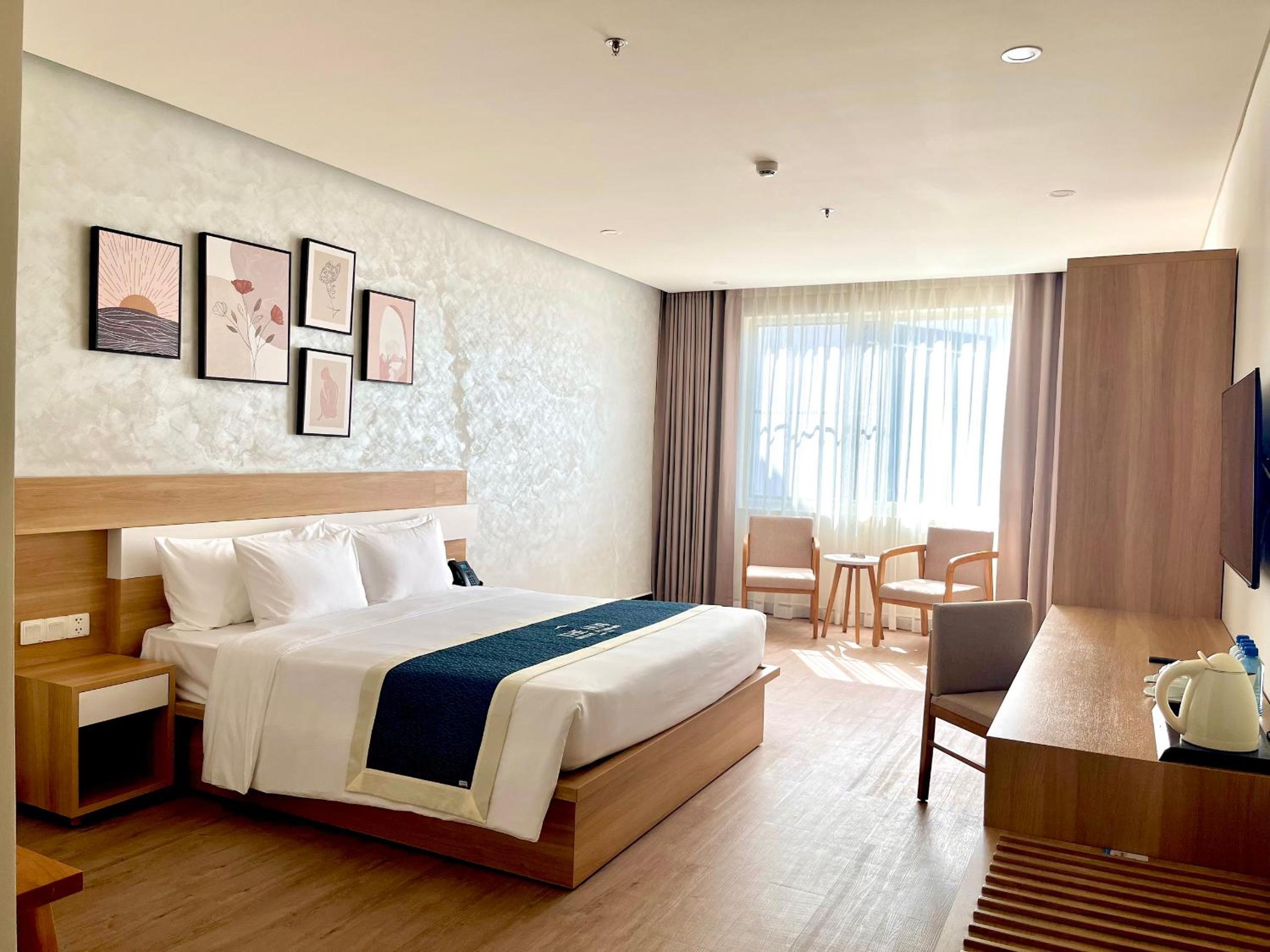 Standard King Room