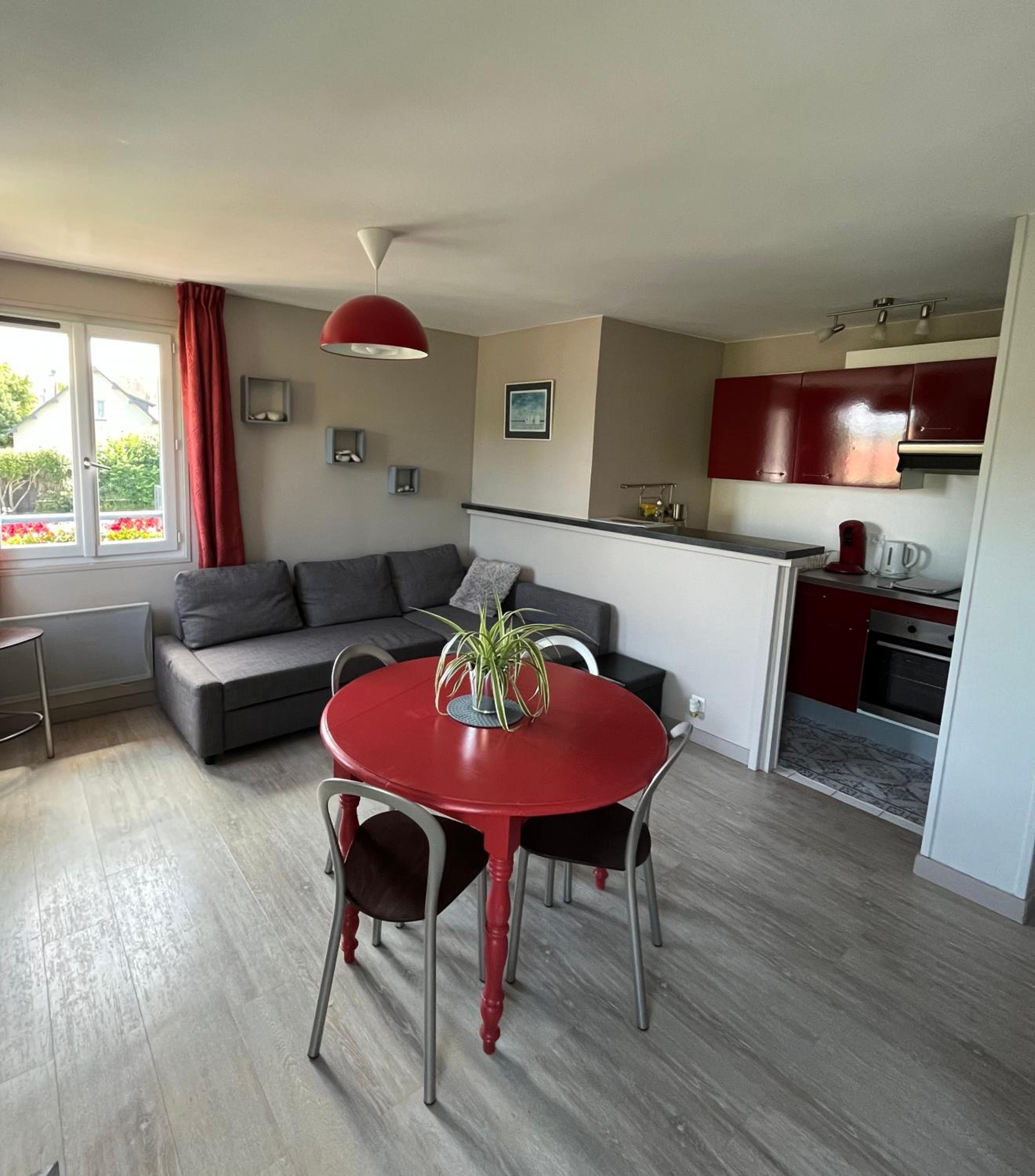 Apartment with Garden View - Photo 1