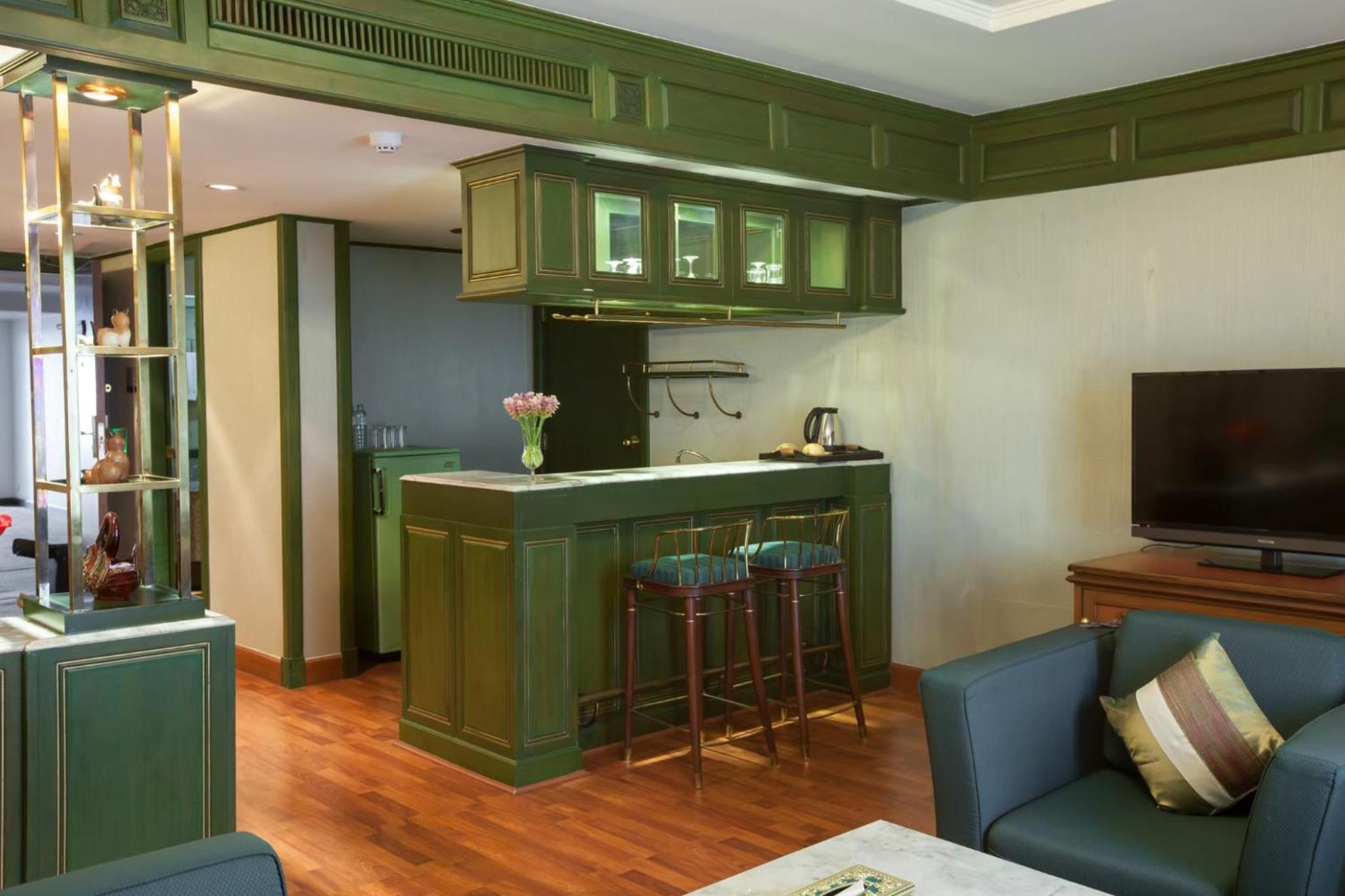 Executive Suite