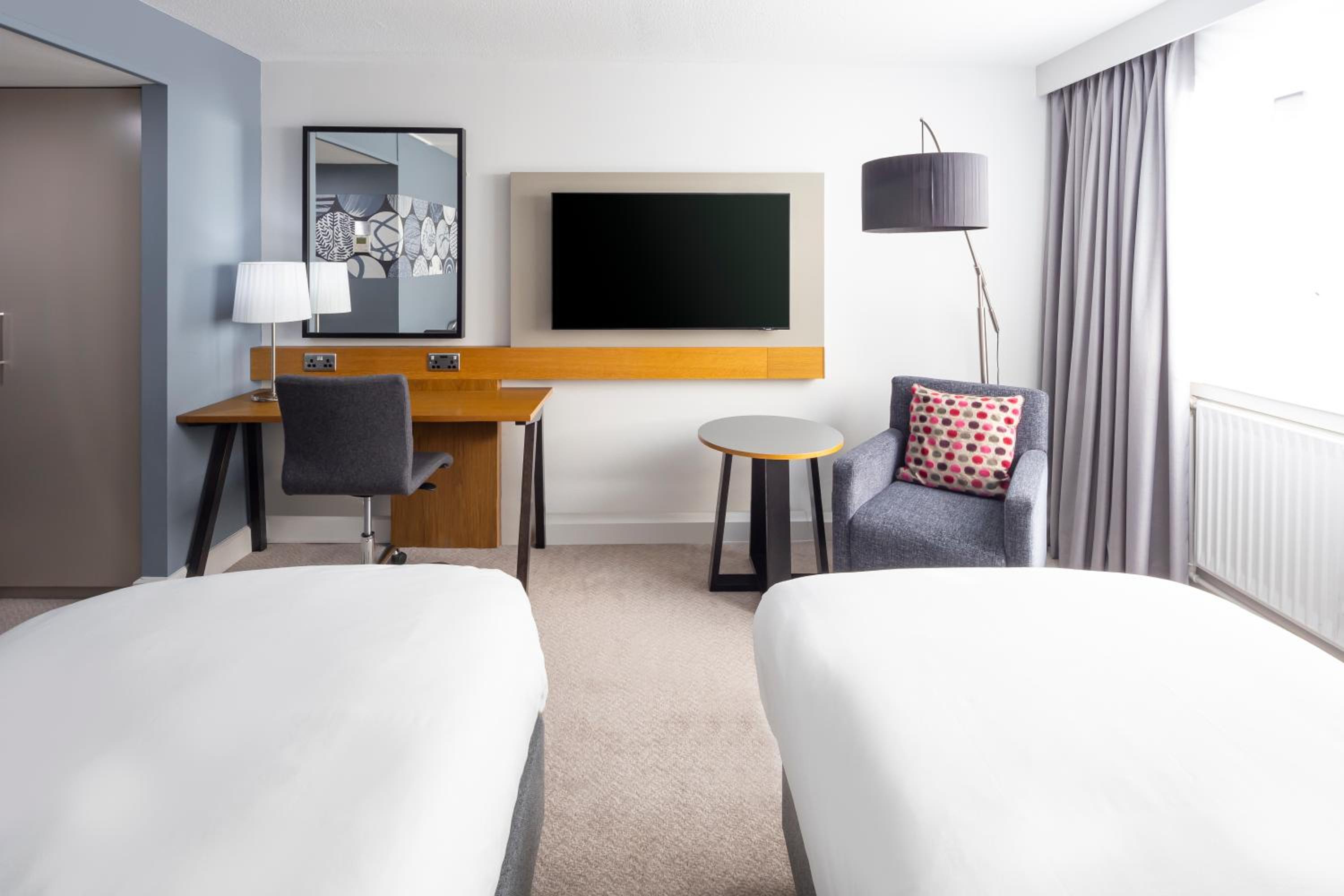 Premium Twin Room - Photo 13