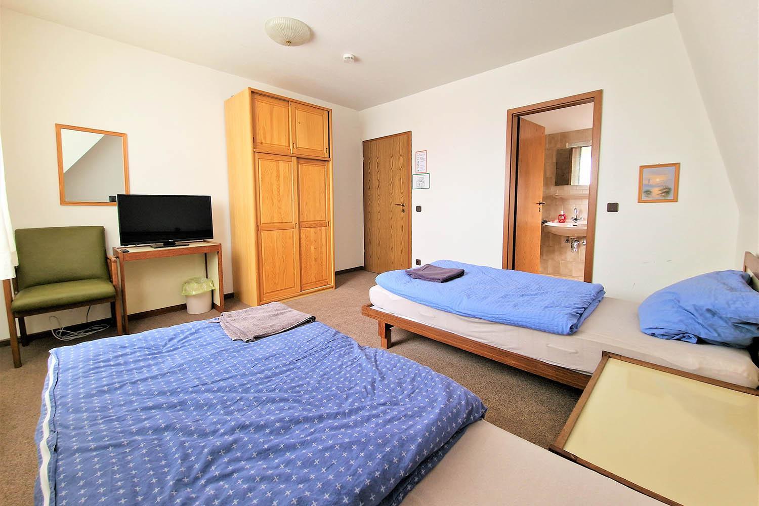 Three-Bedroom Apartment photo 2