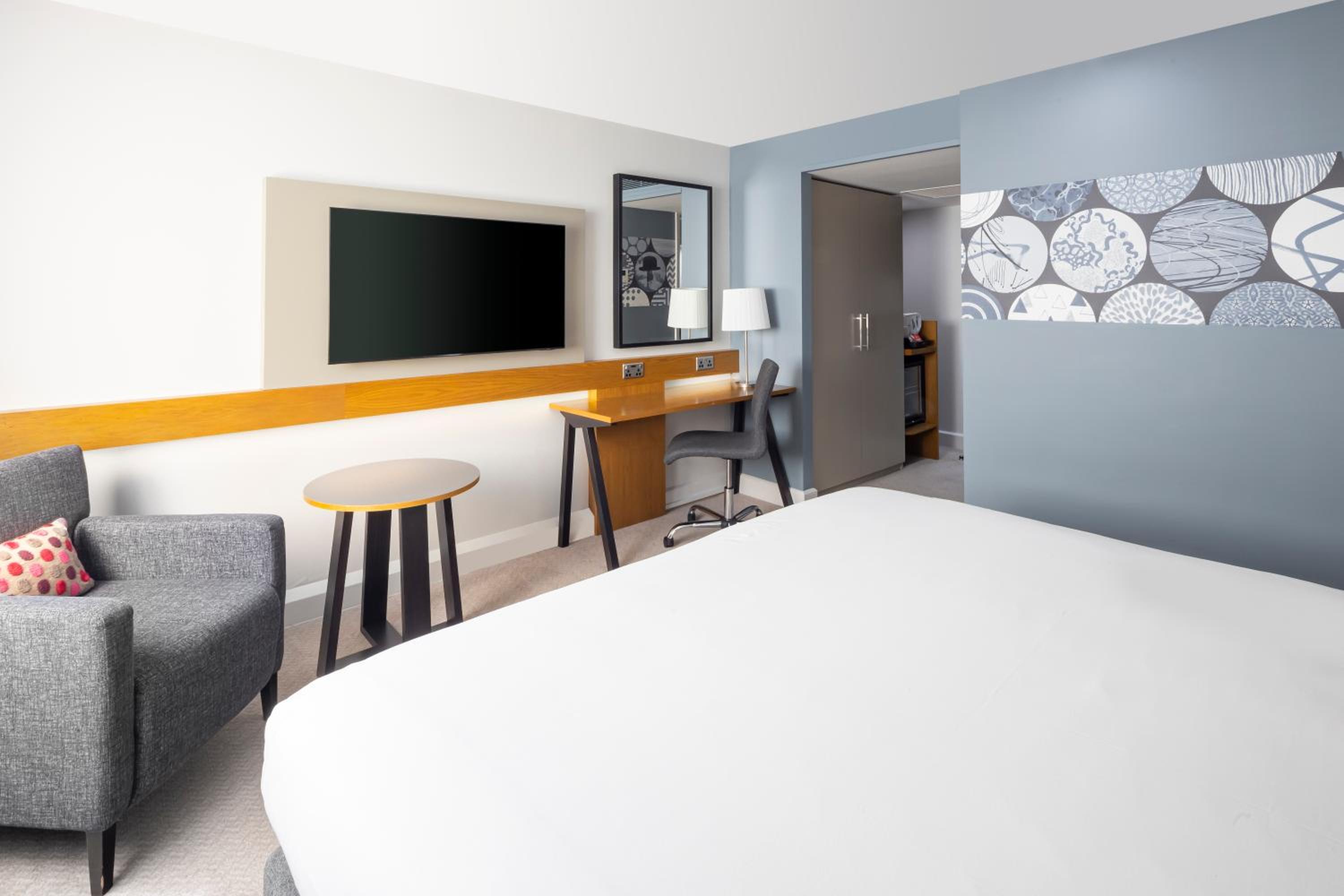 Premium Super King Room - Photo 1
