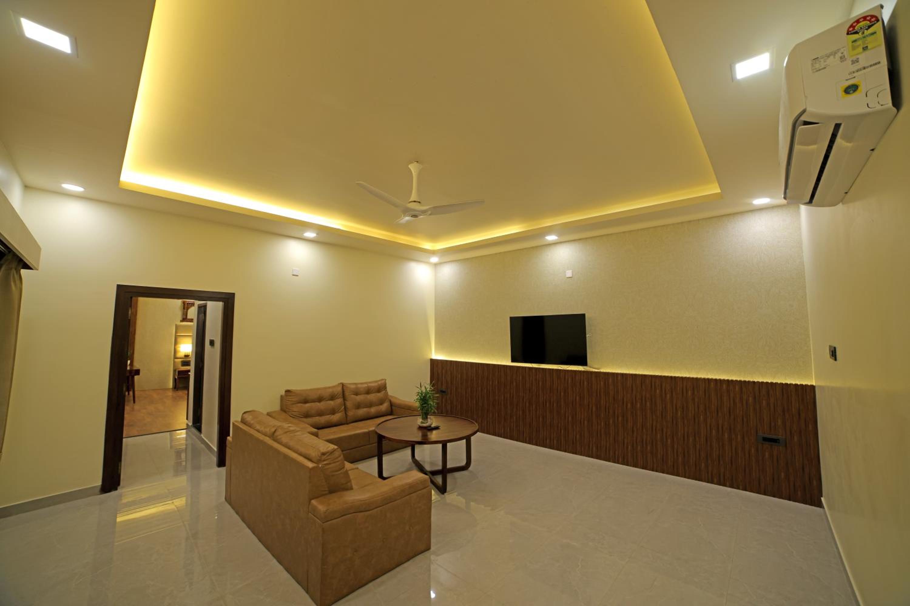 Suite with Garden View - Photo 32