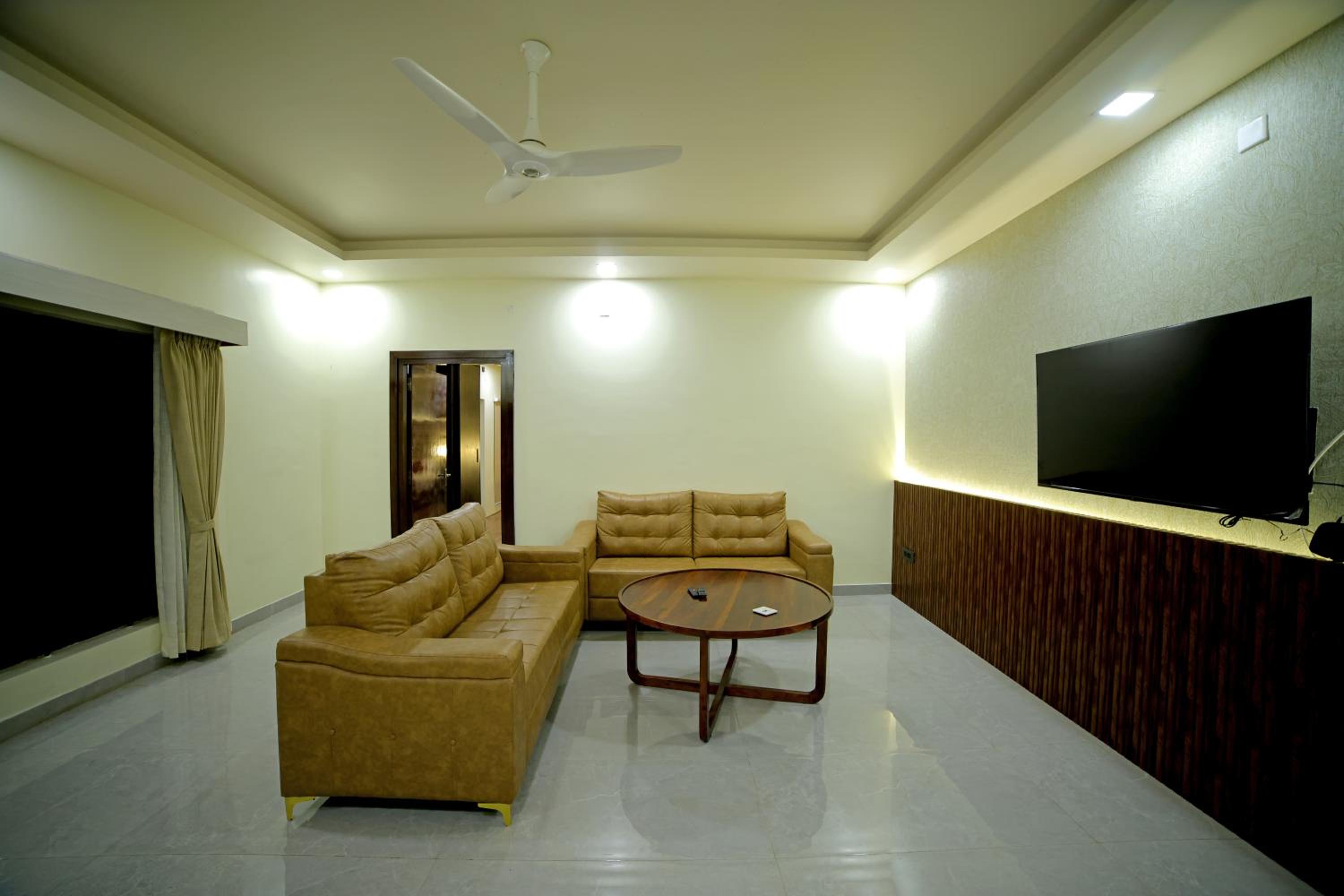 Suite with Garden View - Photo 12
