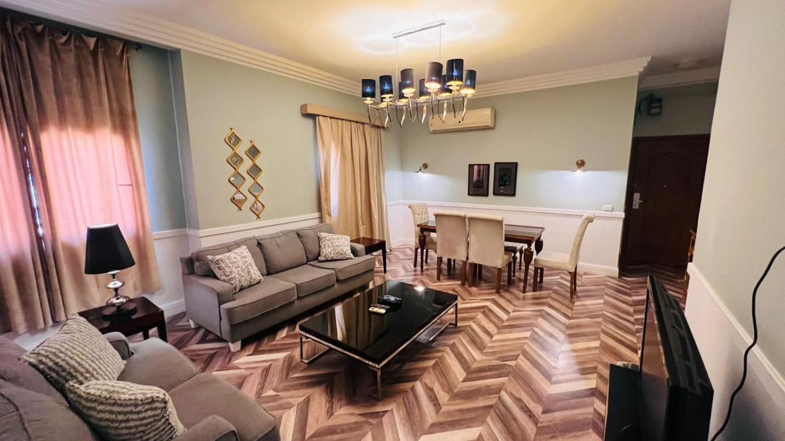 Three-Bedroom Apartment photo 1