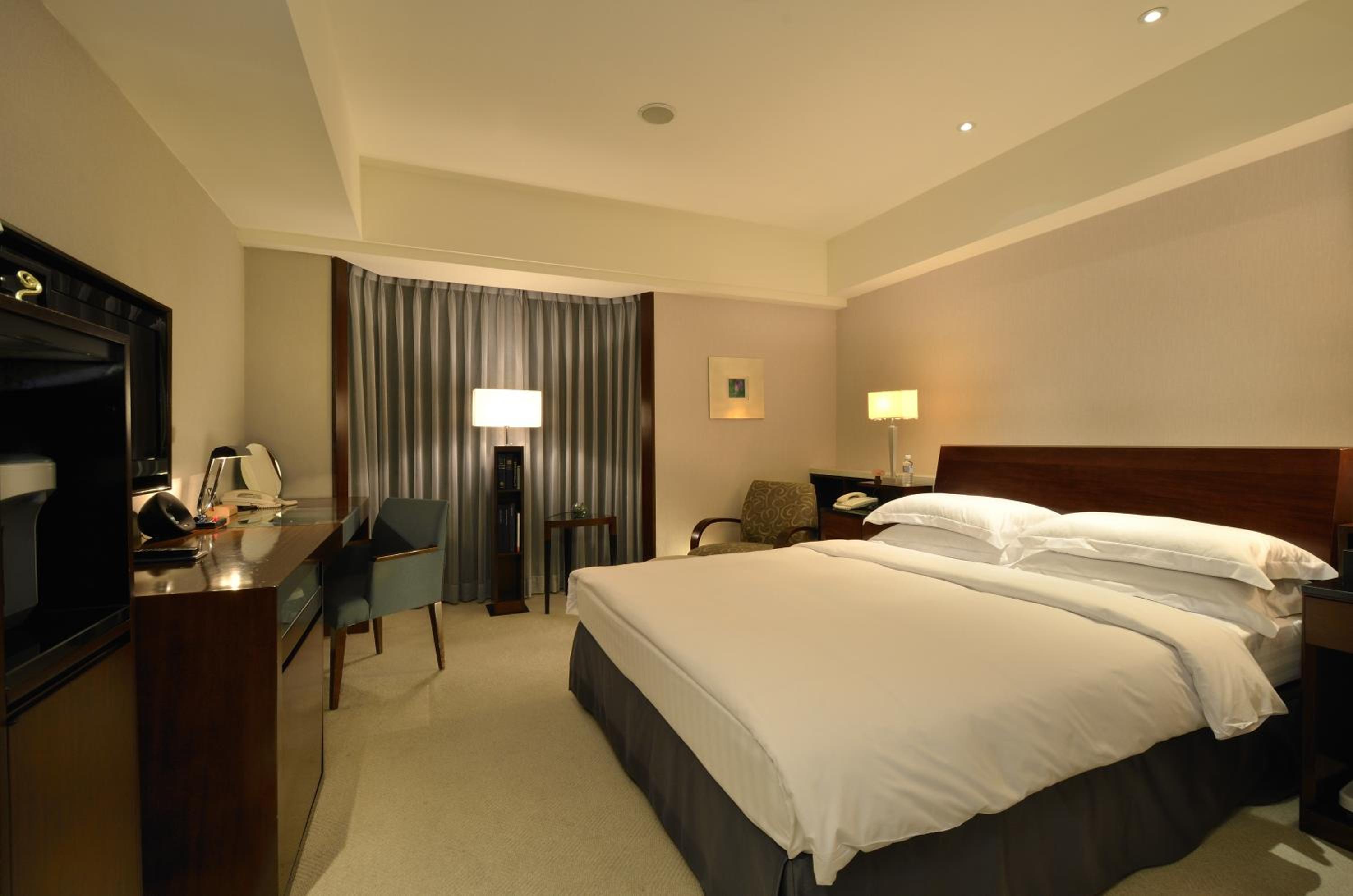 Available room