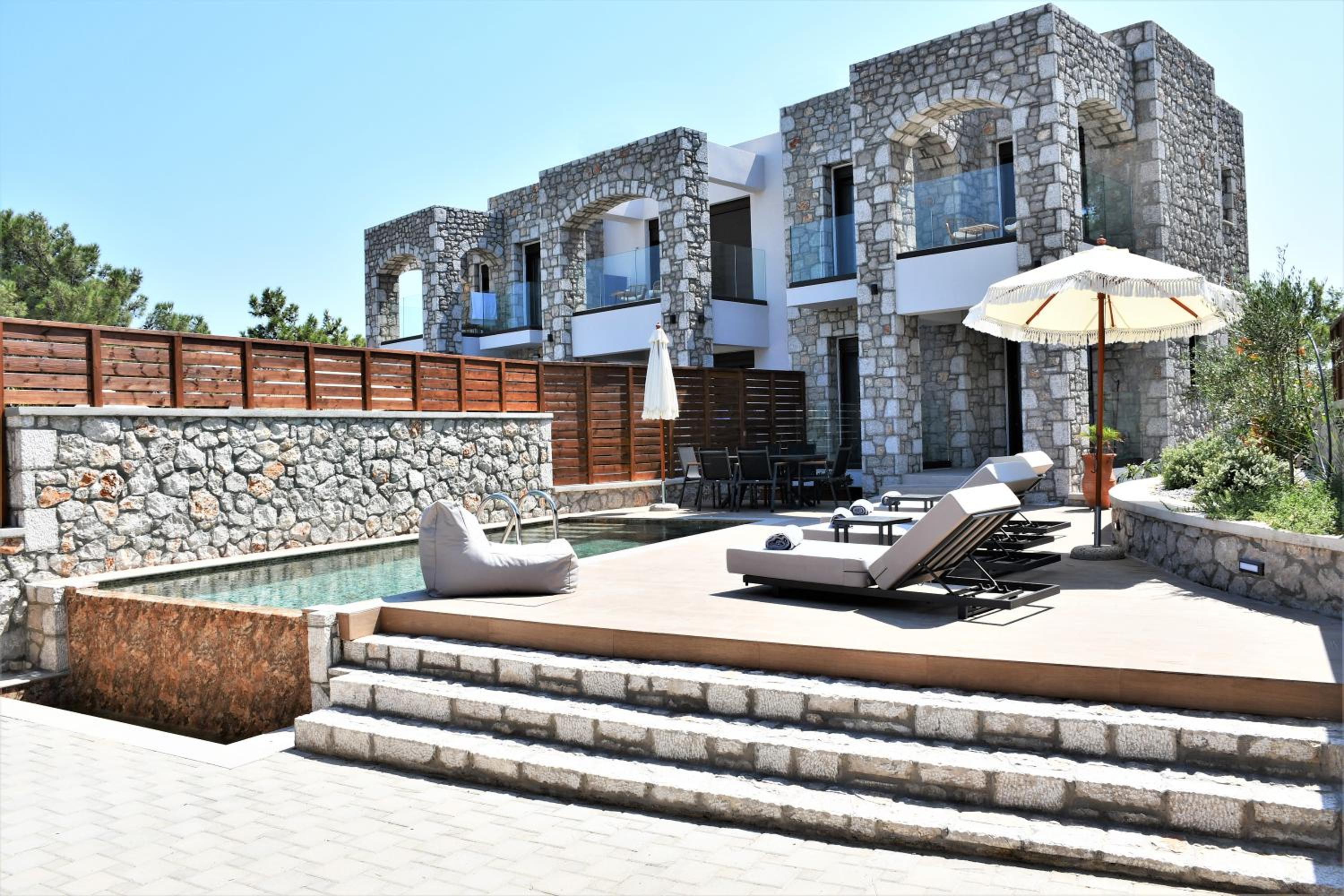 Villa with Private Pool photo 3
