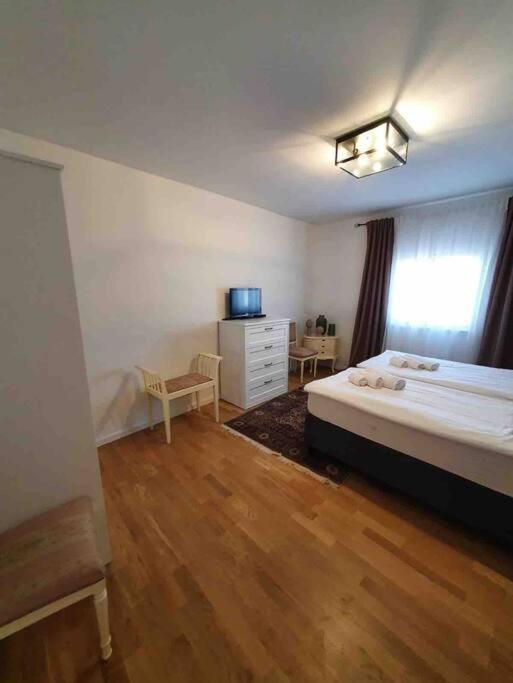 Four-Bedroom House photo 1