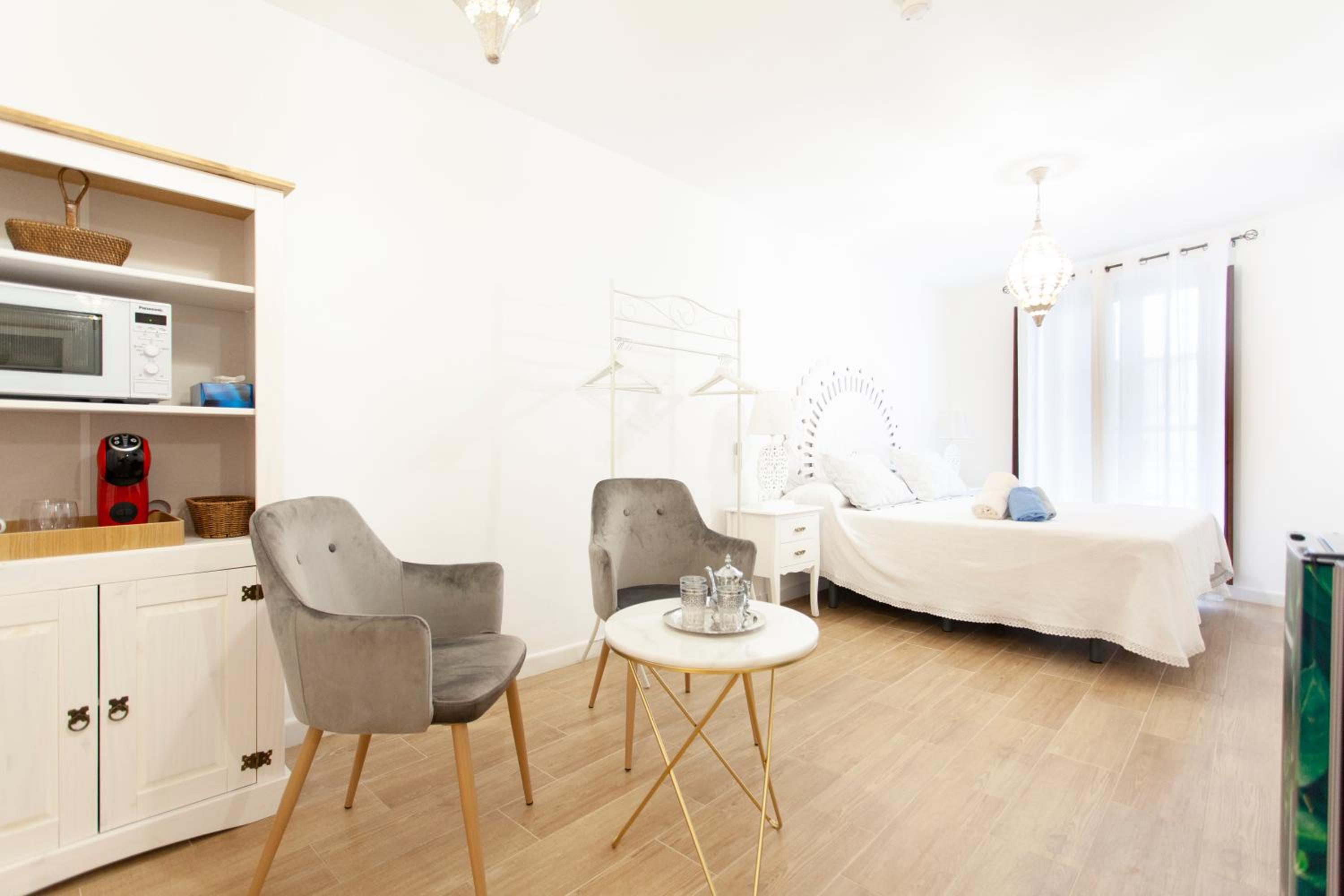 Double or Twin Room - Photo 2