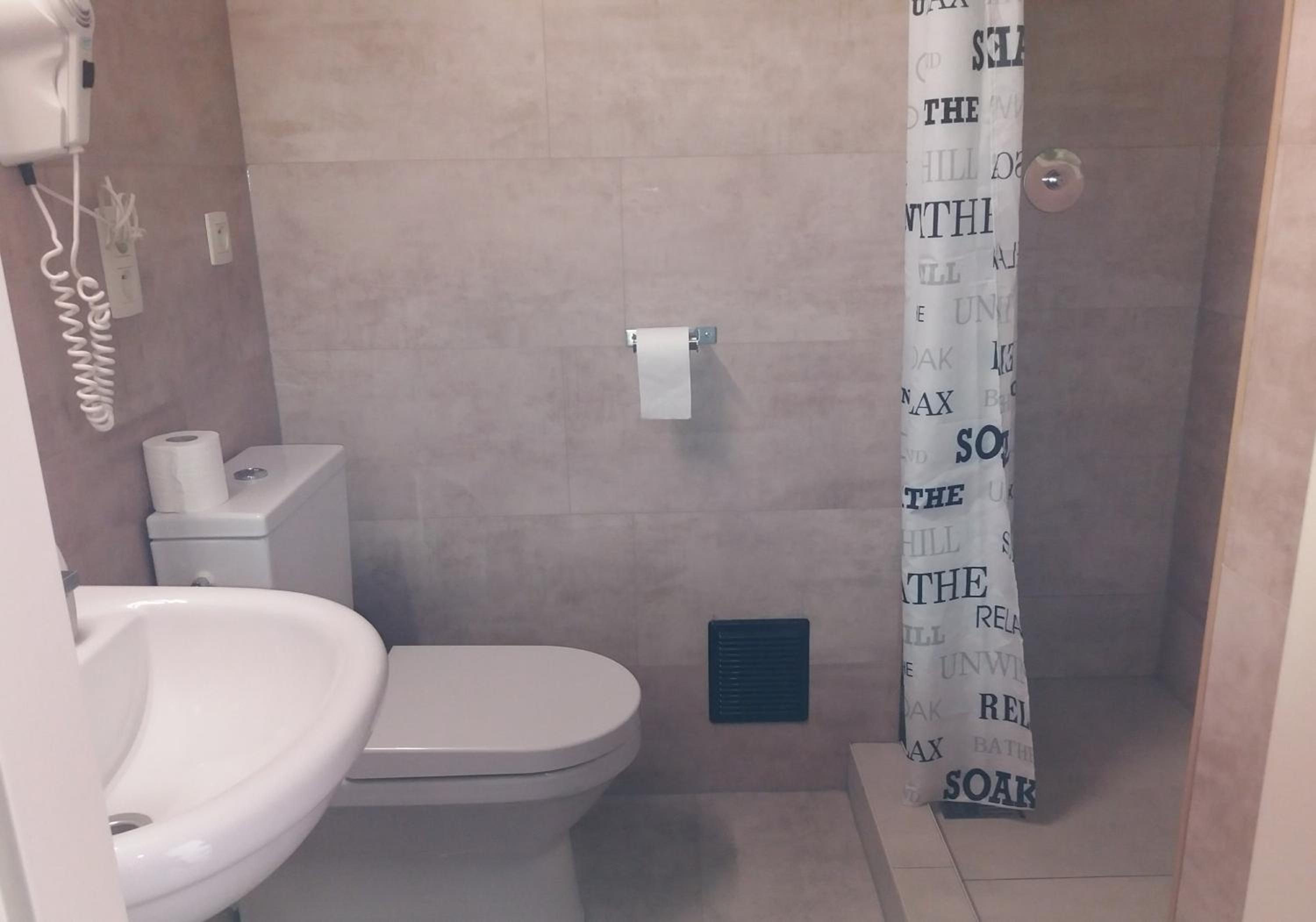Triple Room - Photo 2
