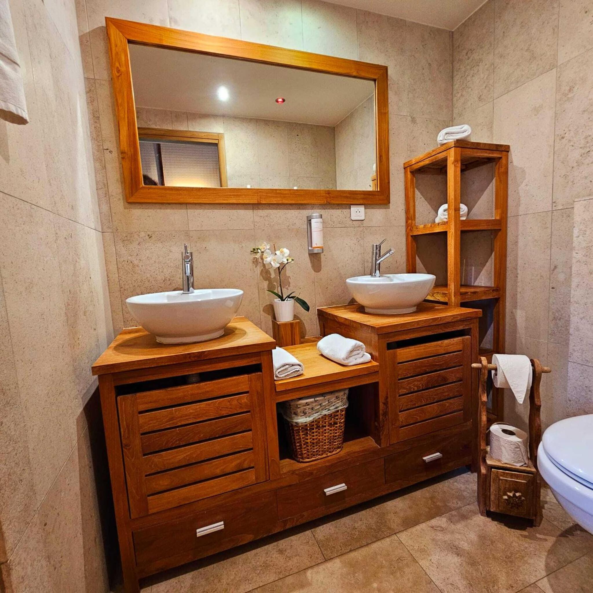 Melba Room - Photo 3