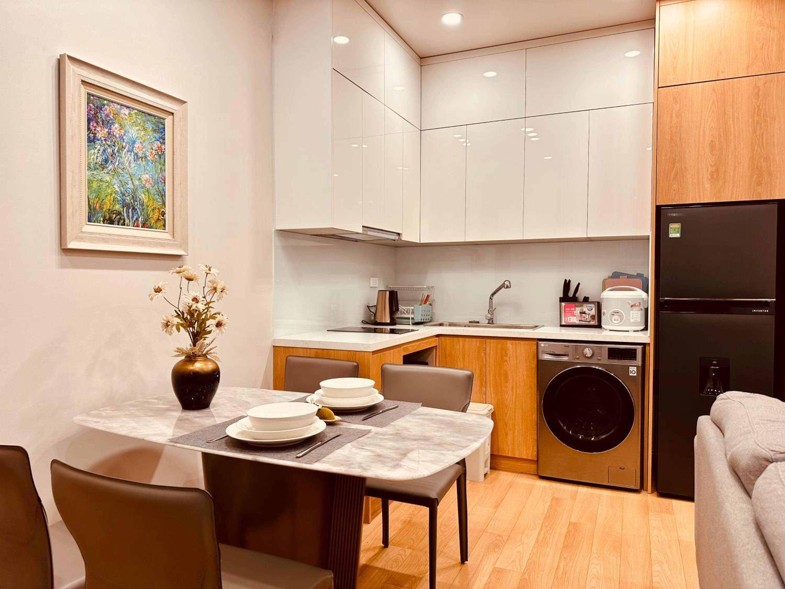 One-Bedroom Apartment photo 3