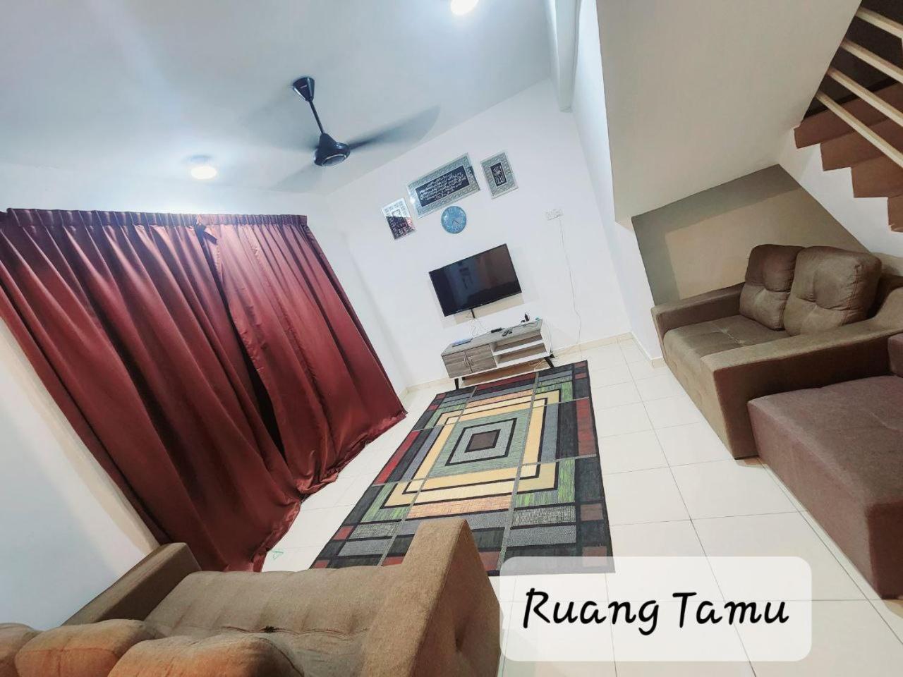 Four-Bedroom House photo 1
