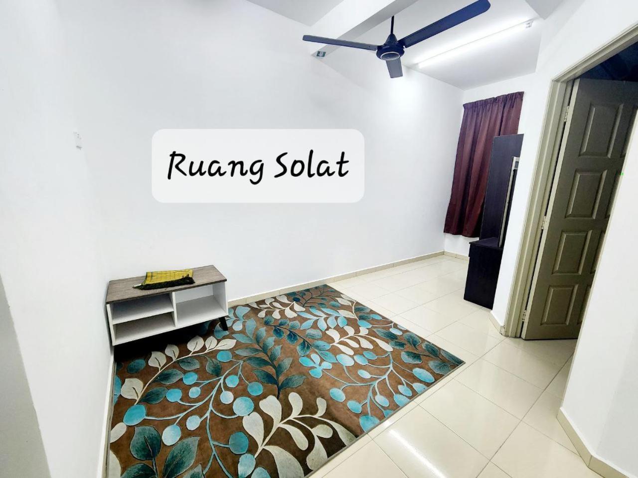 Four-Bedroom House photo 3