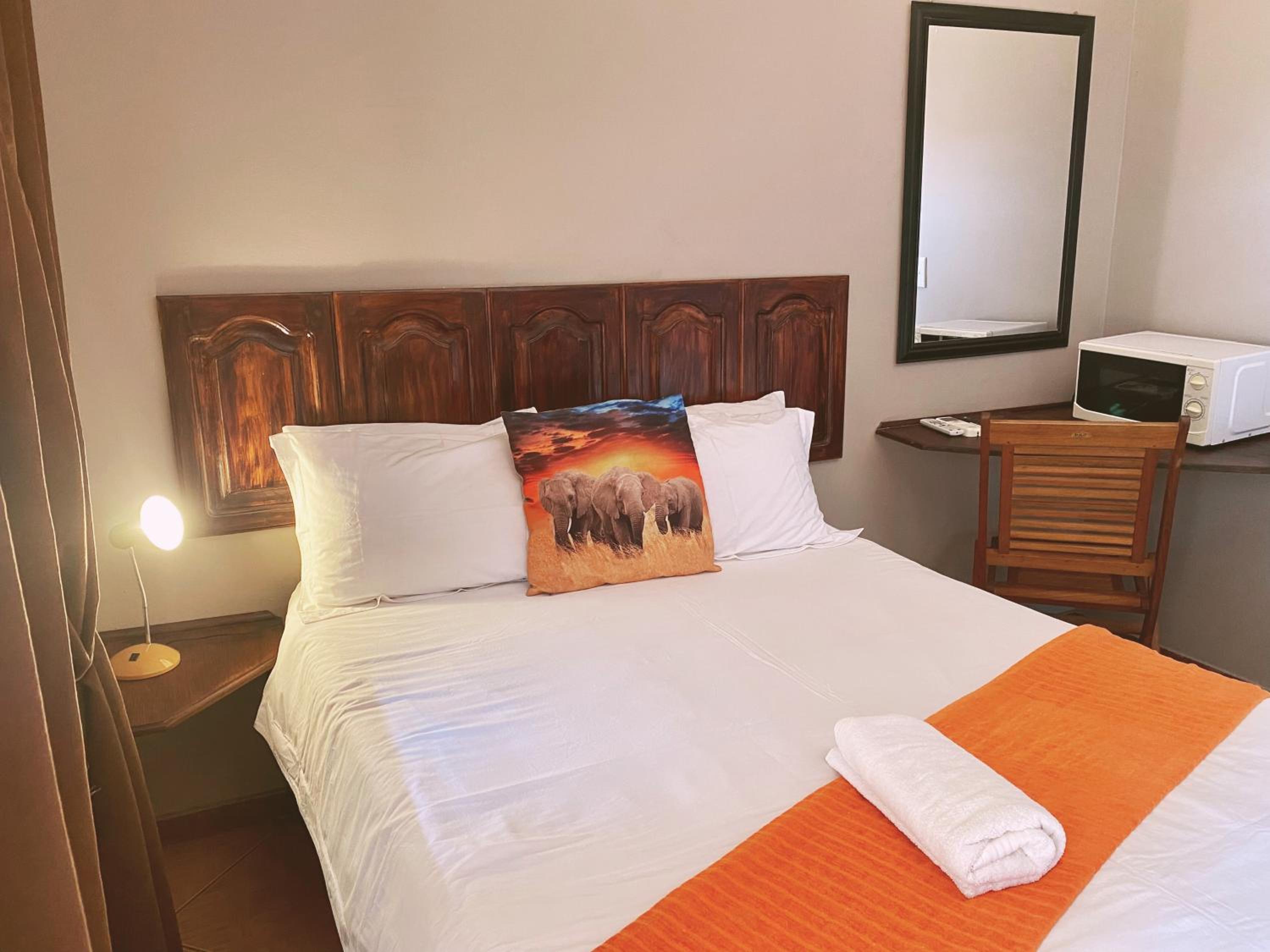 Small Double Room photo 1