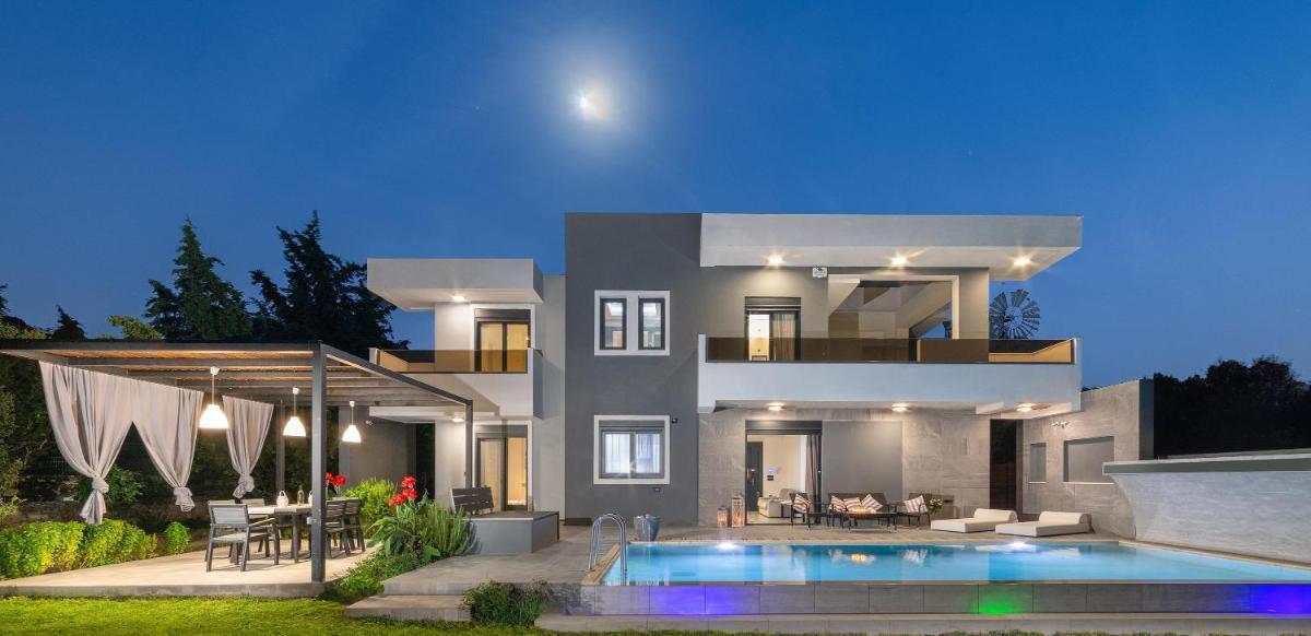 Villa with Private Pool
