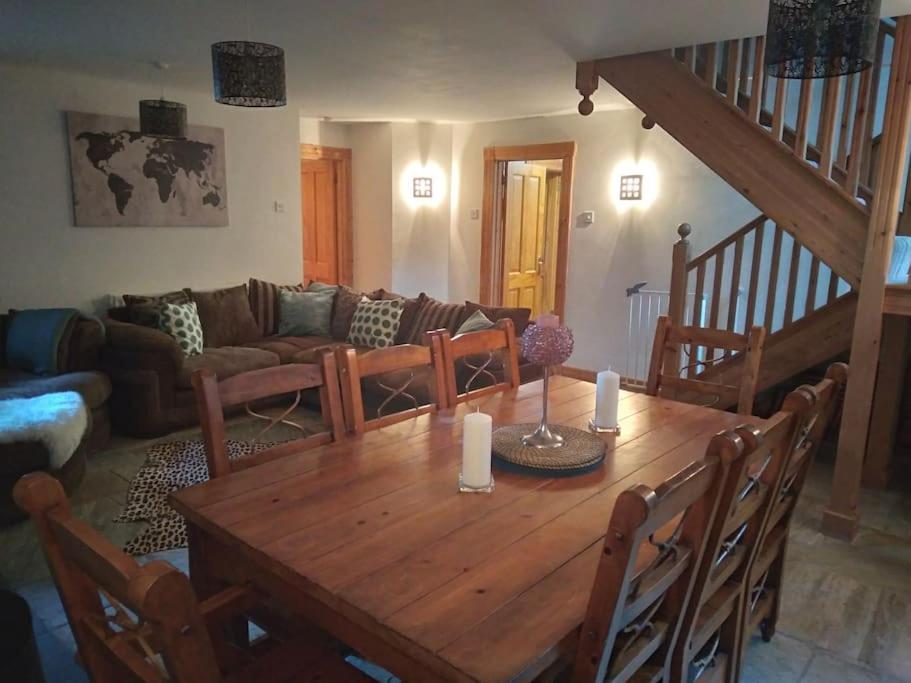 Three-Bedroom House photo 2