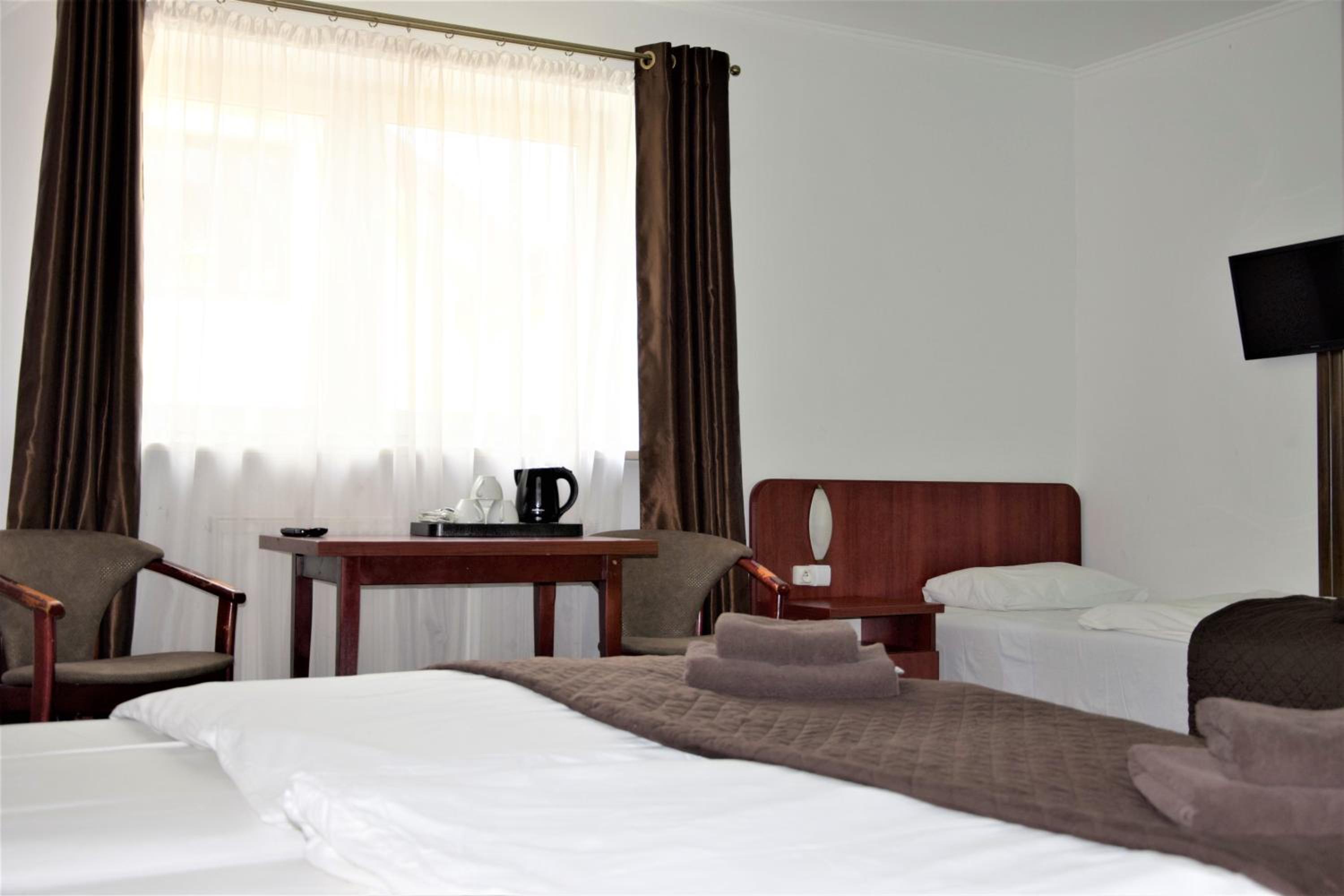 Standard Triple Room - Photo 10