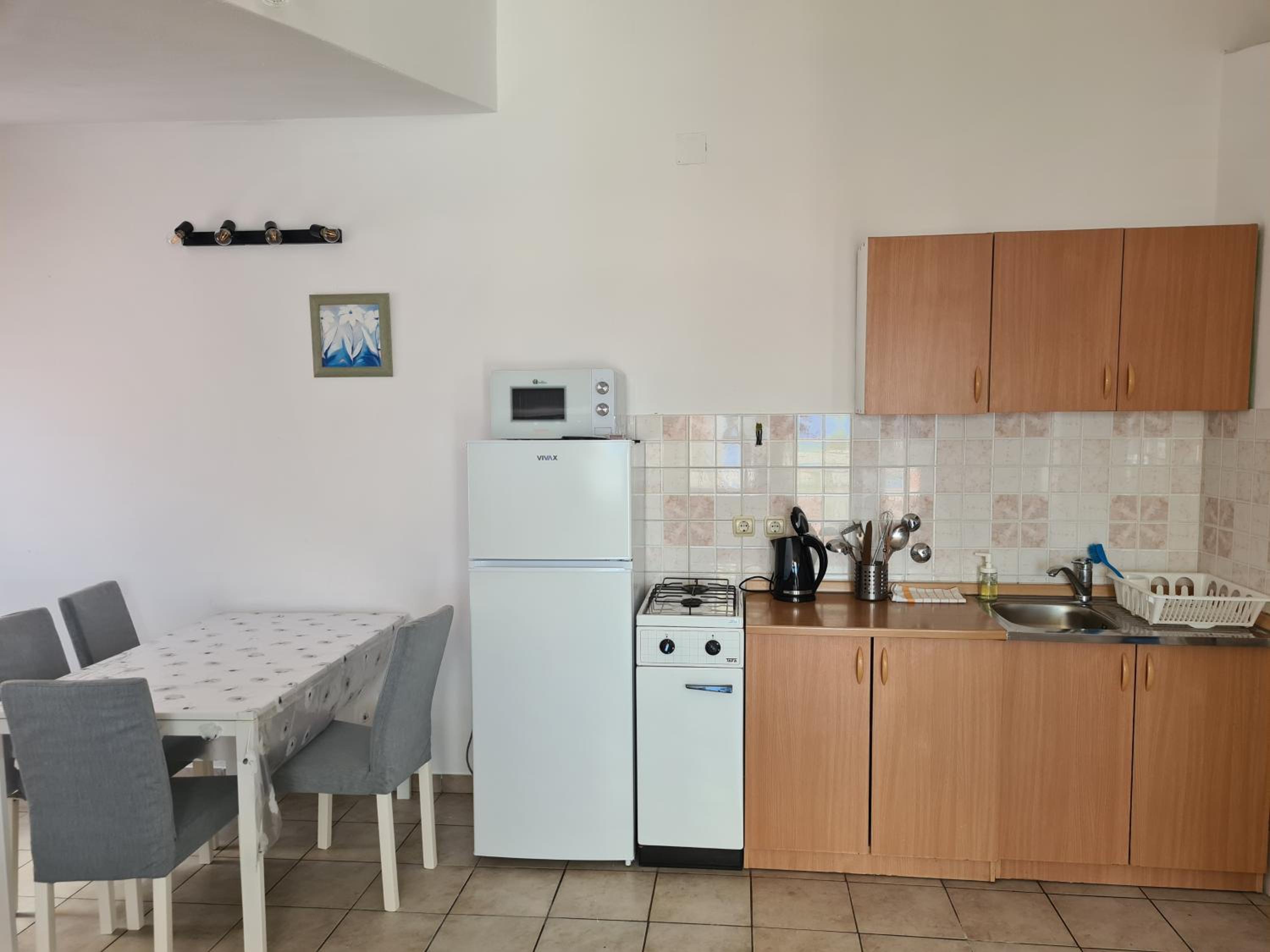 Apartment with Sea View - Photo 10