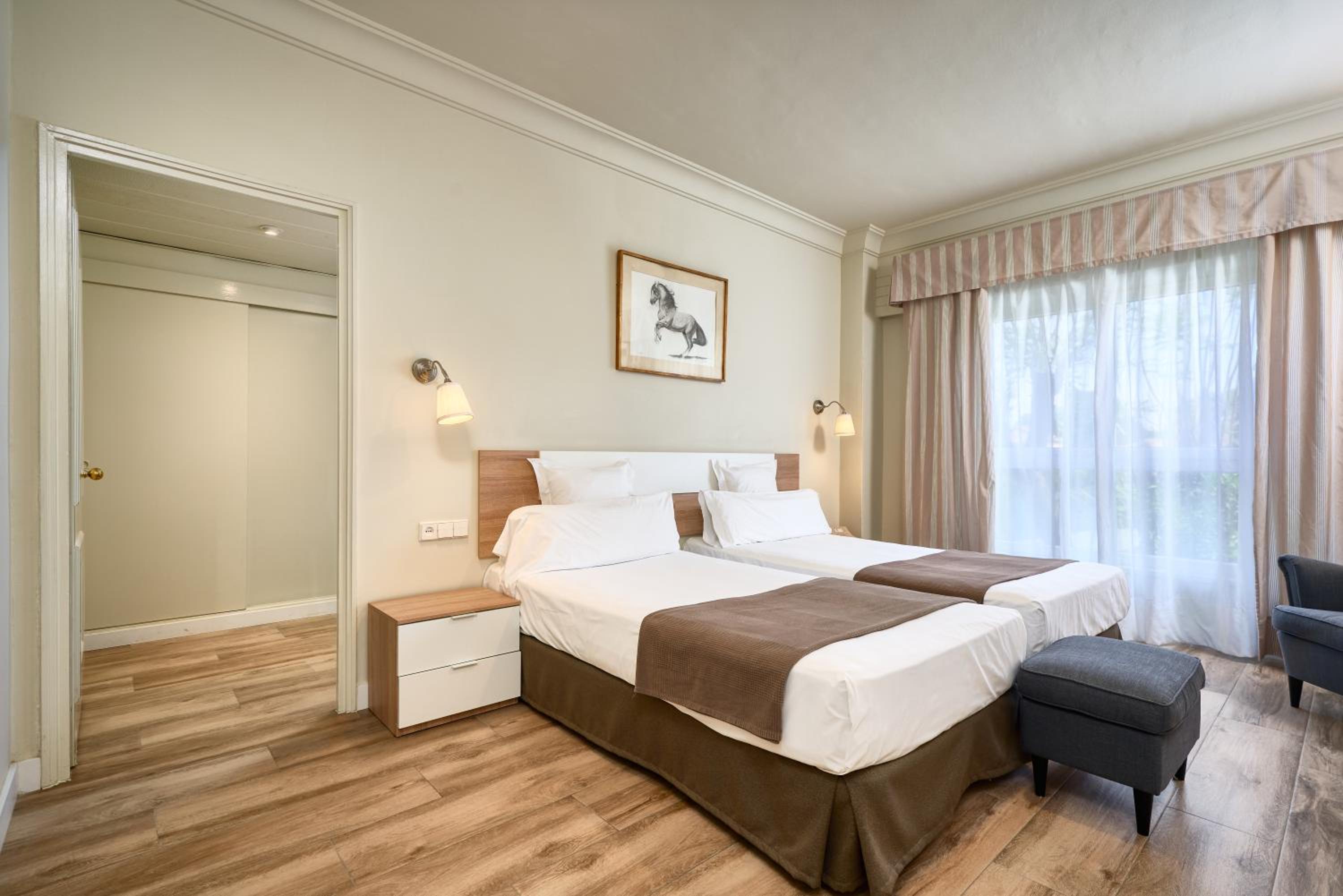 Superior Double Room - Photo 10