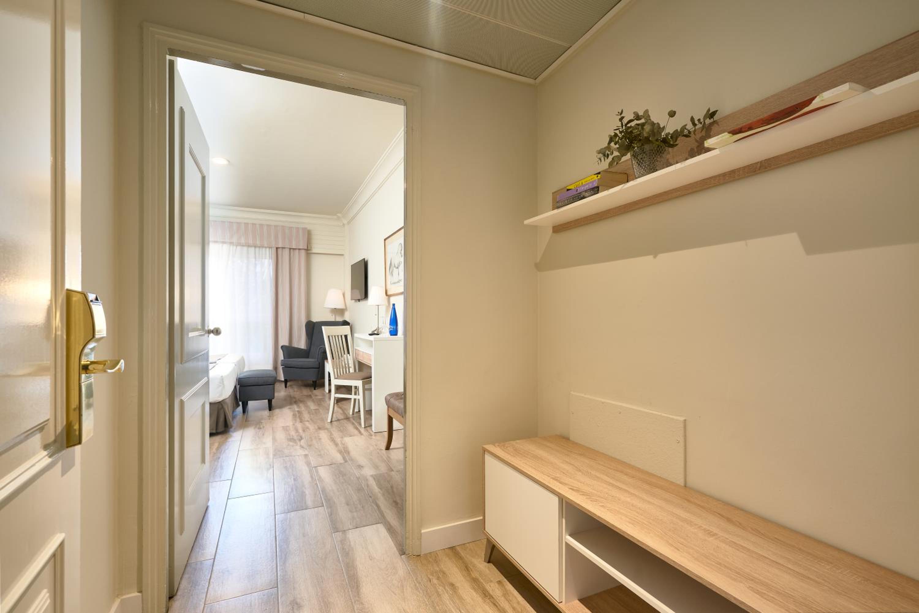 Superior Double Room - Photo 13