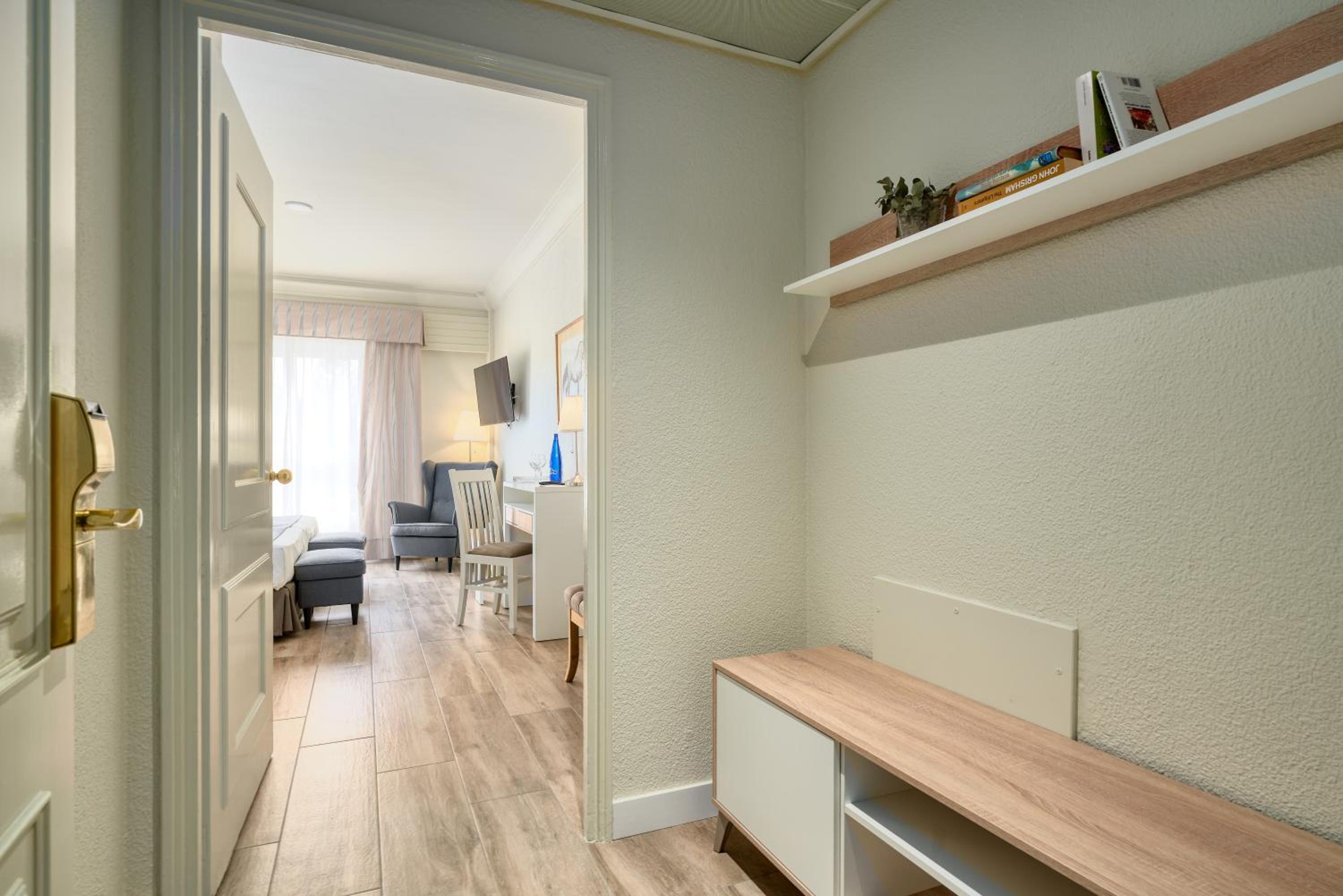 Superior Double Room - Photo 2