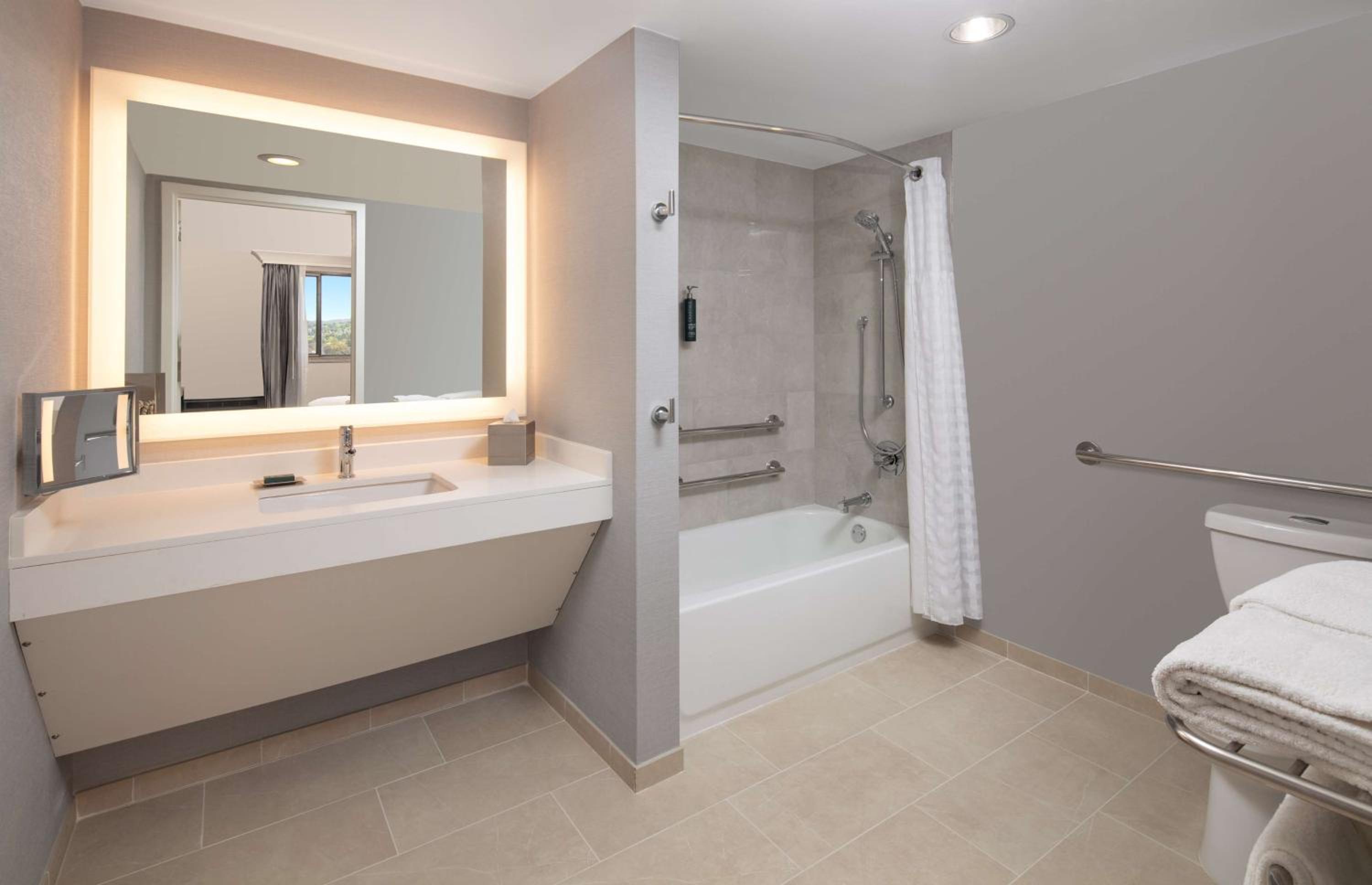 Executive King Suite photo 2