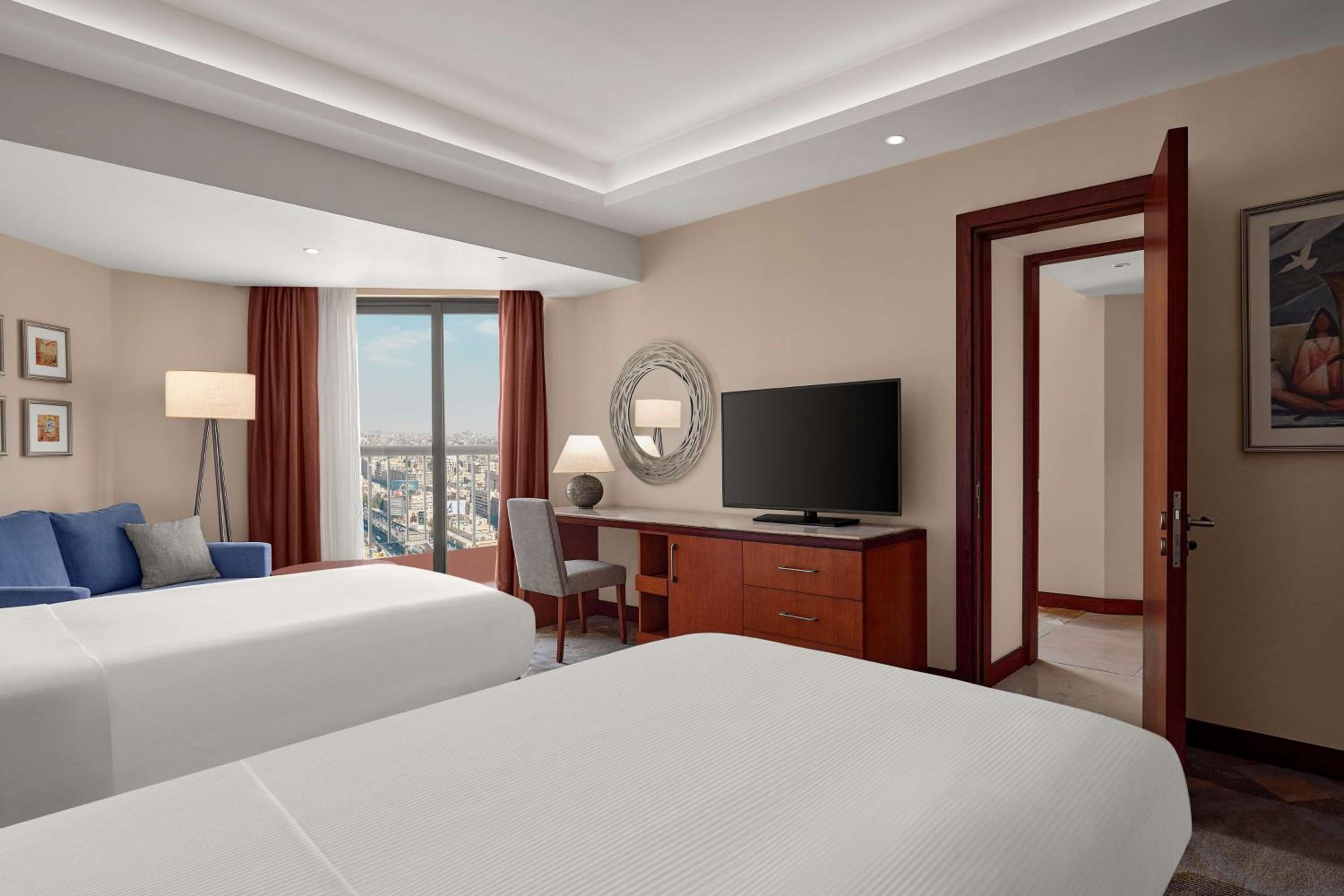 Connecting Family Twin Room with Nile View