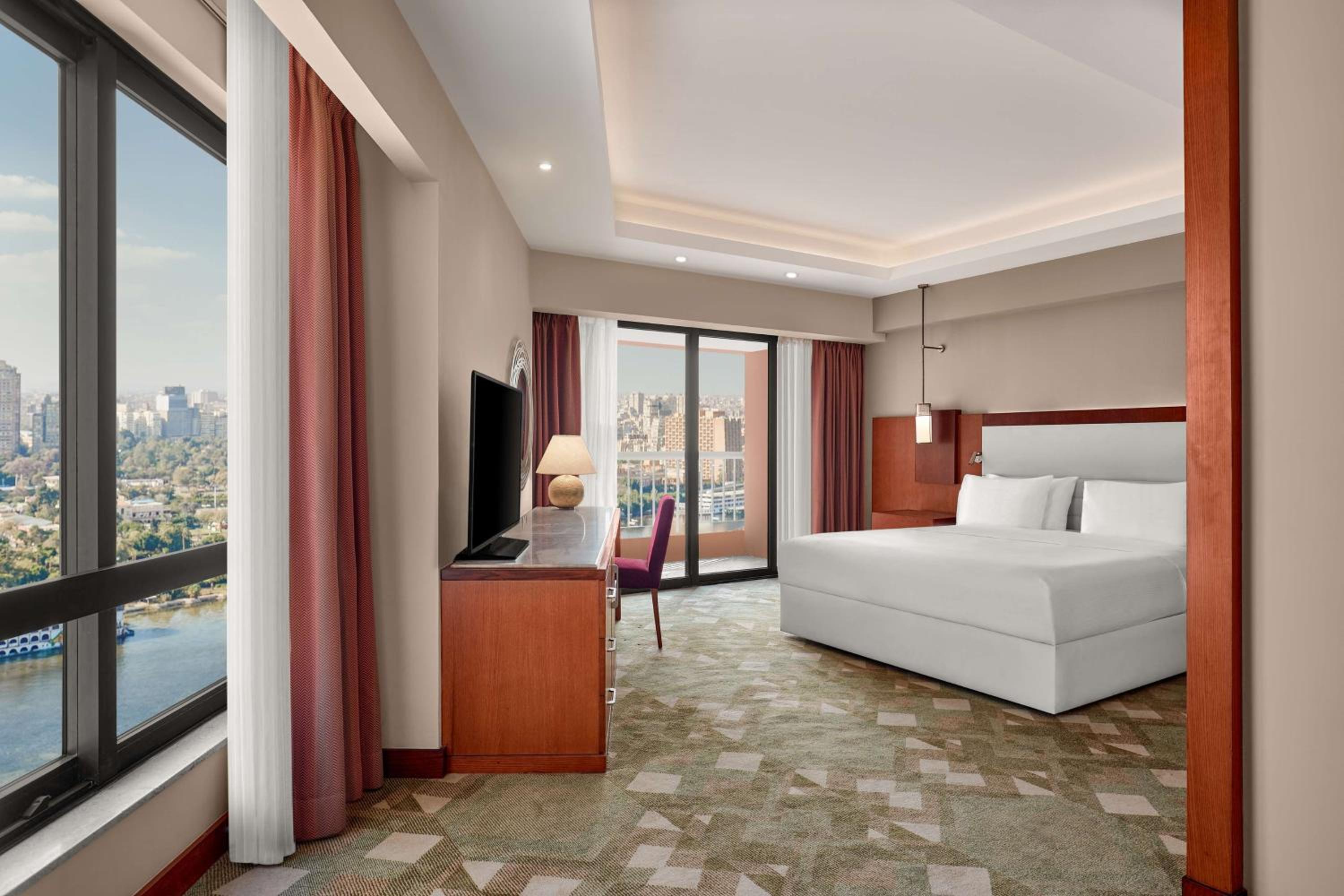 King Corner Room with Nile View