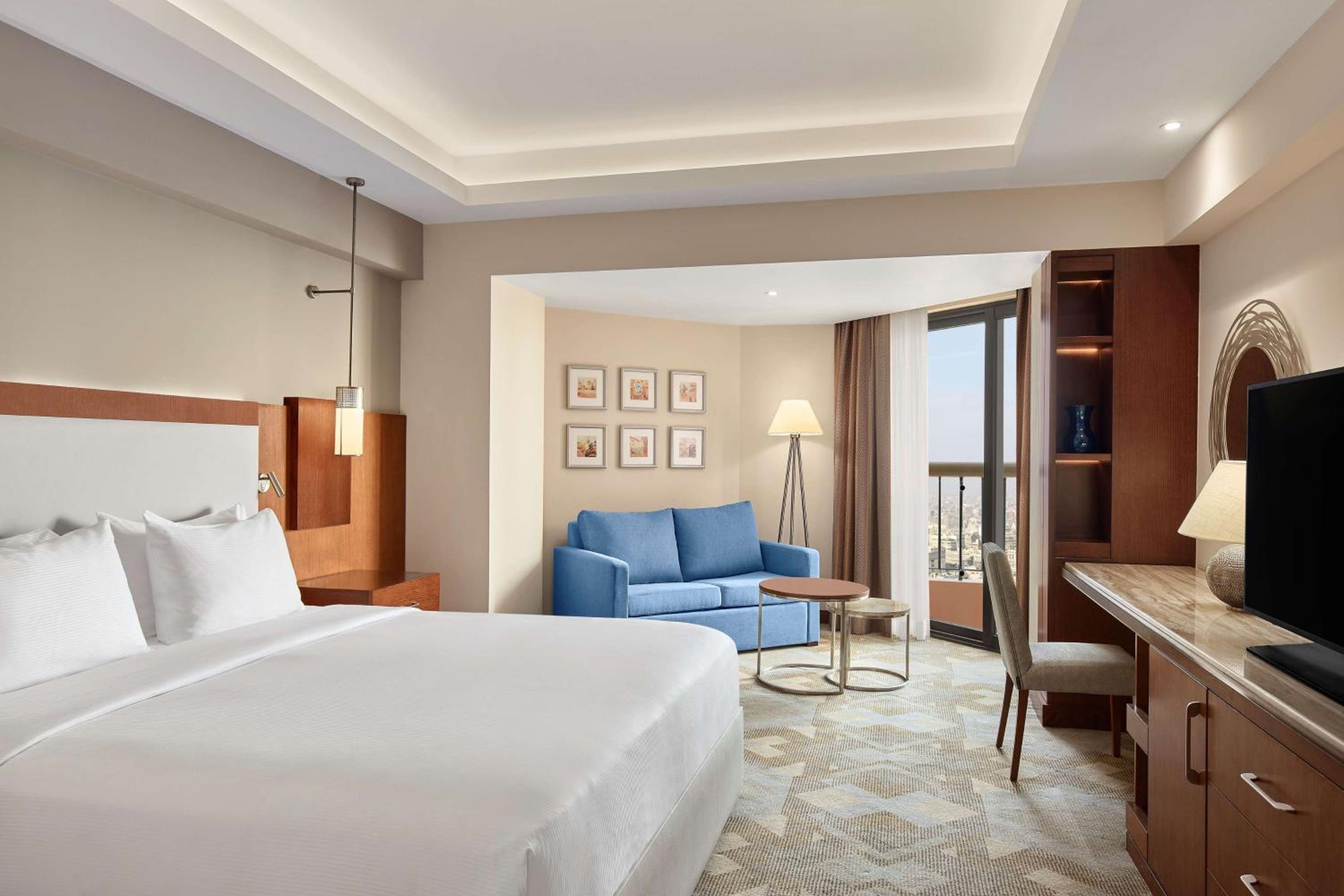 Deluxe King Room with City View