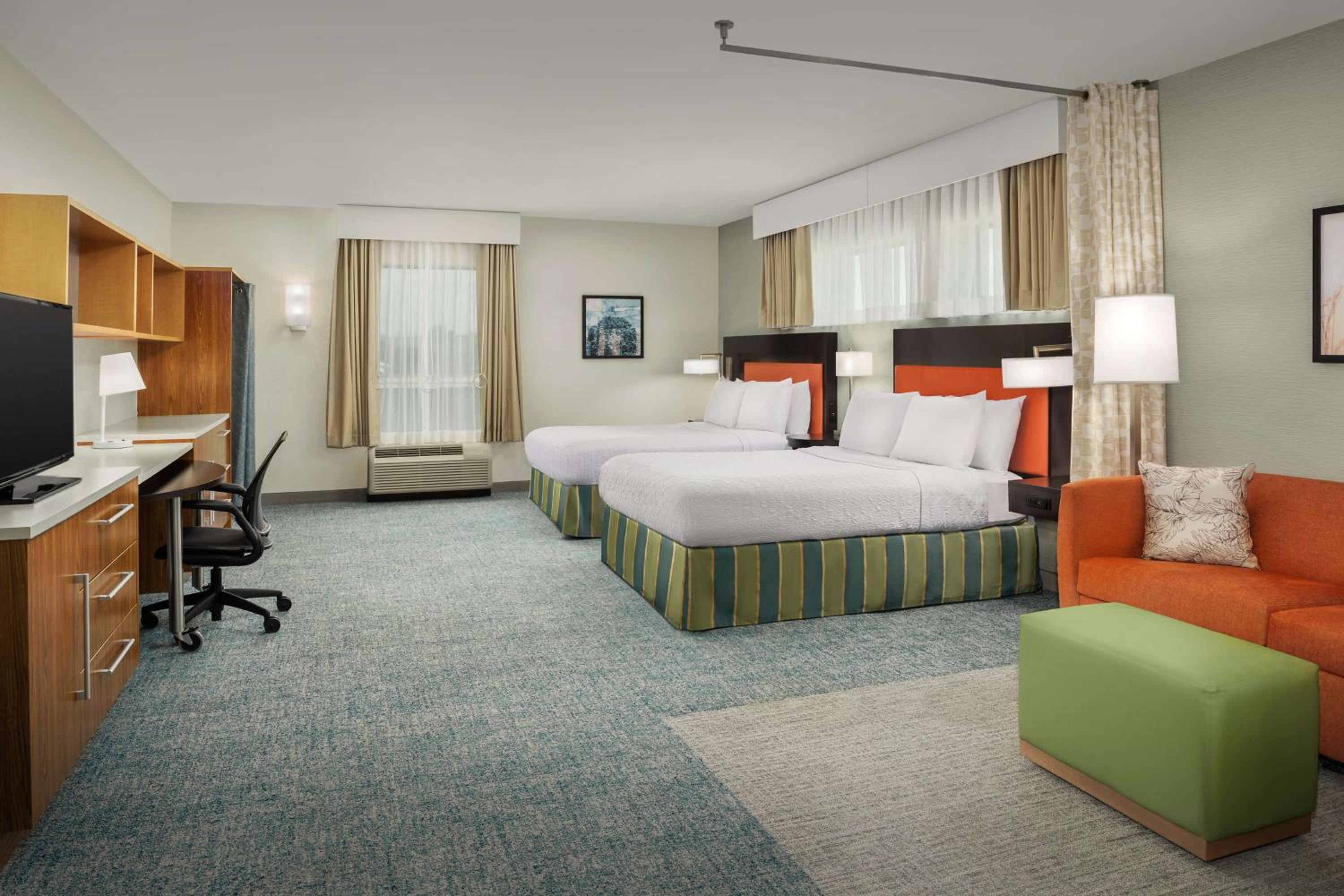 Queen Studio with Two Queen Beds - Mobility and Hearing Access/Non-Smoking