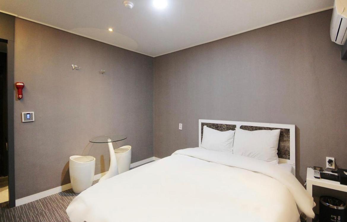 Standard Double Room photo 3