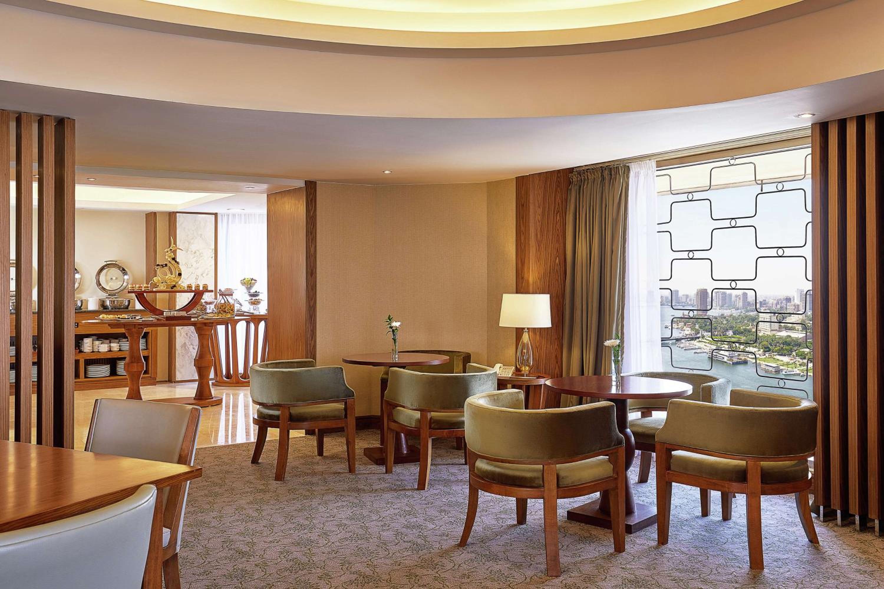 Executive Twin Room with City View thumbnail 6
