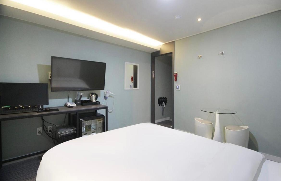 Deluxe Double Room with Bath photo 2