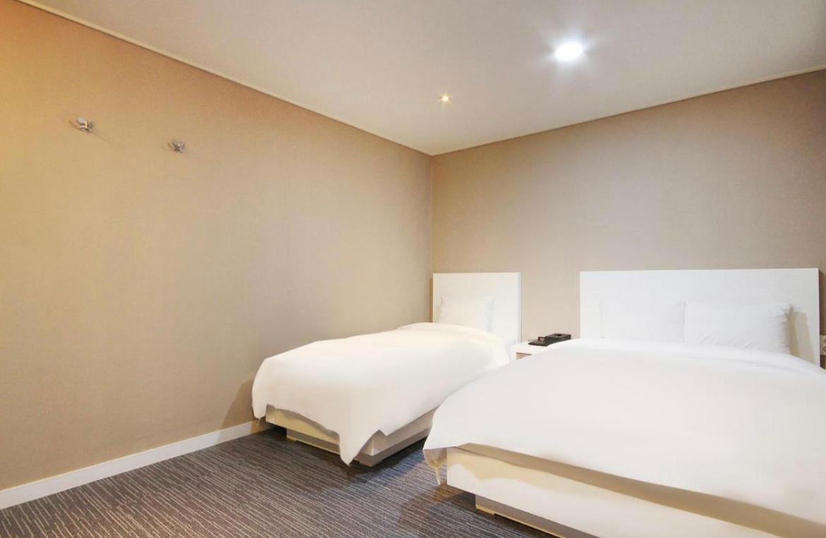 Deluxe Twin Room photo 2
