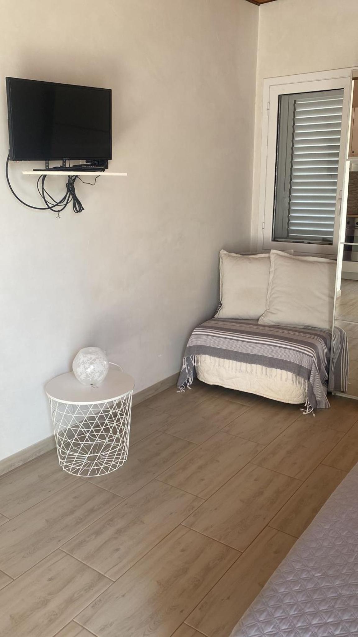 Double Room with Garden View - Photo 1
